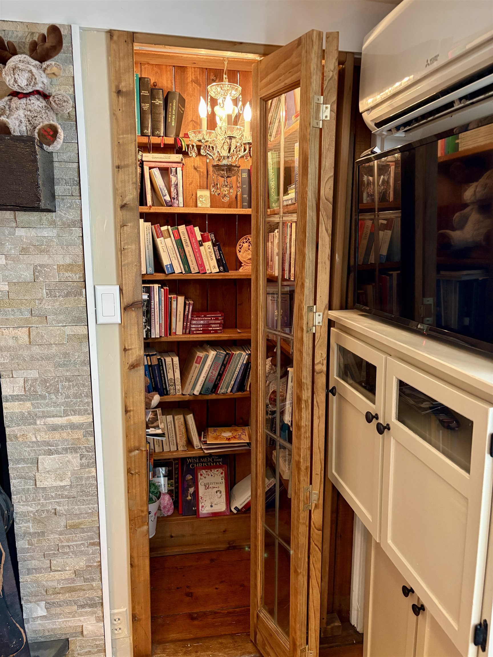 60 Highland Street Property Photo 16