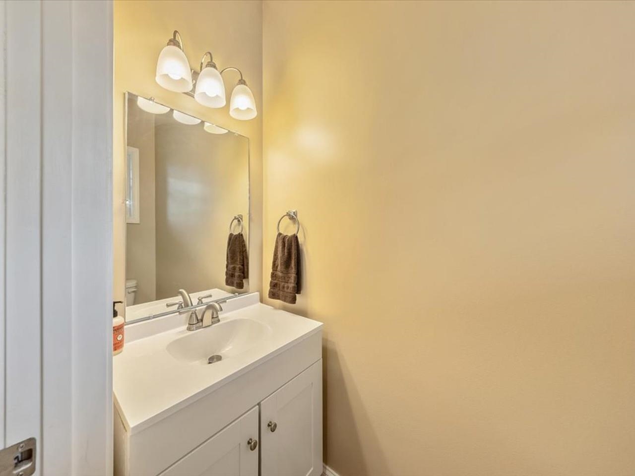 498 Fairfax Street Property Photo 11