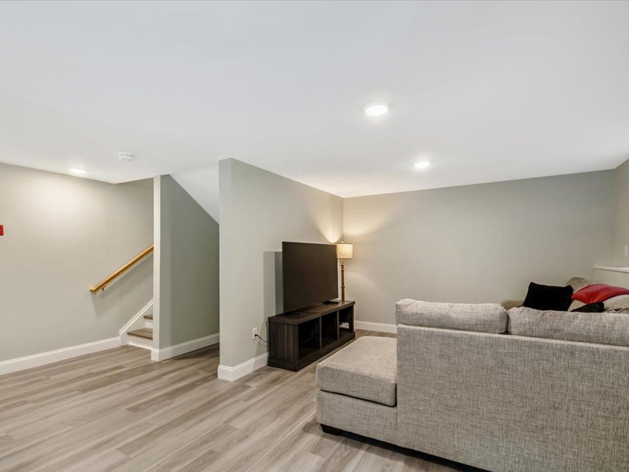 498 Fairfax Street Property Photo 26