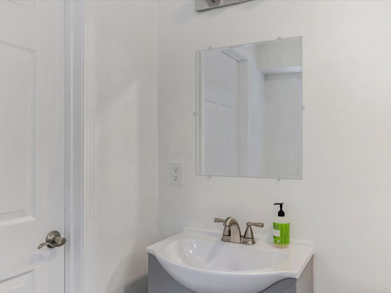 498 Fairfax Street Property Photo 31