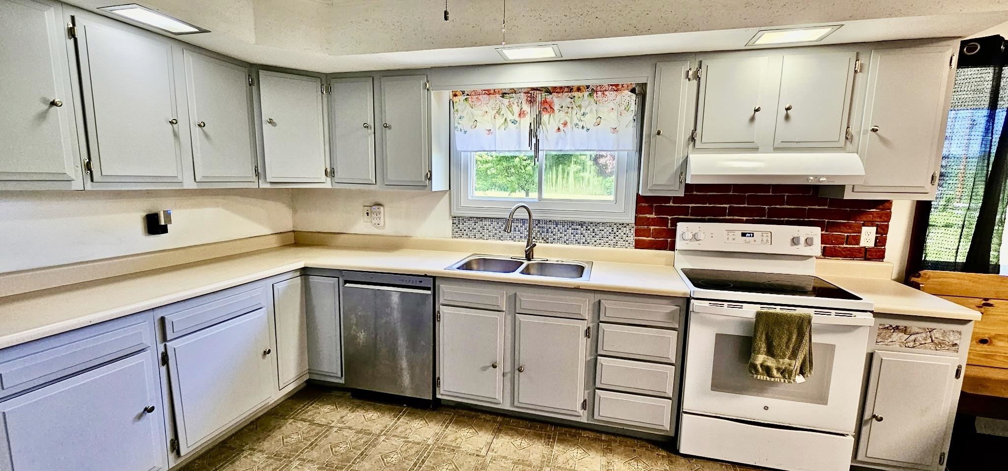 1745 Vt Route 100 Property Photo 6