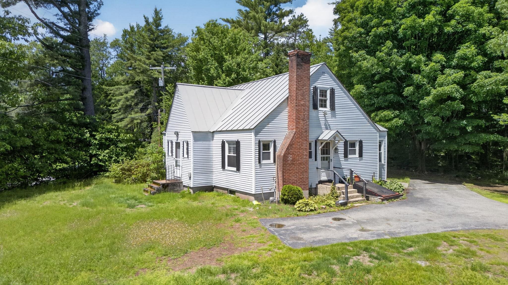 560 Sunapee Street Property Photo 11
