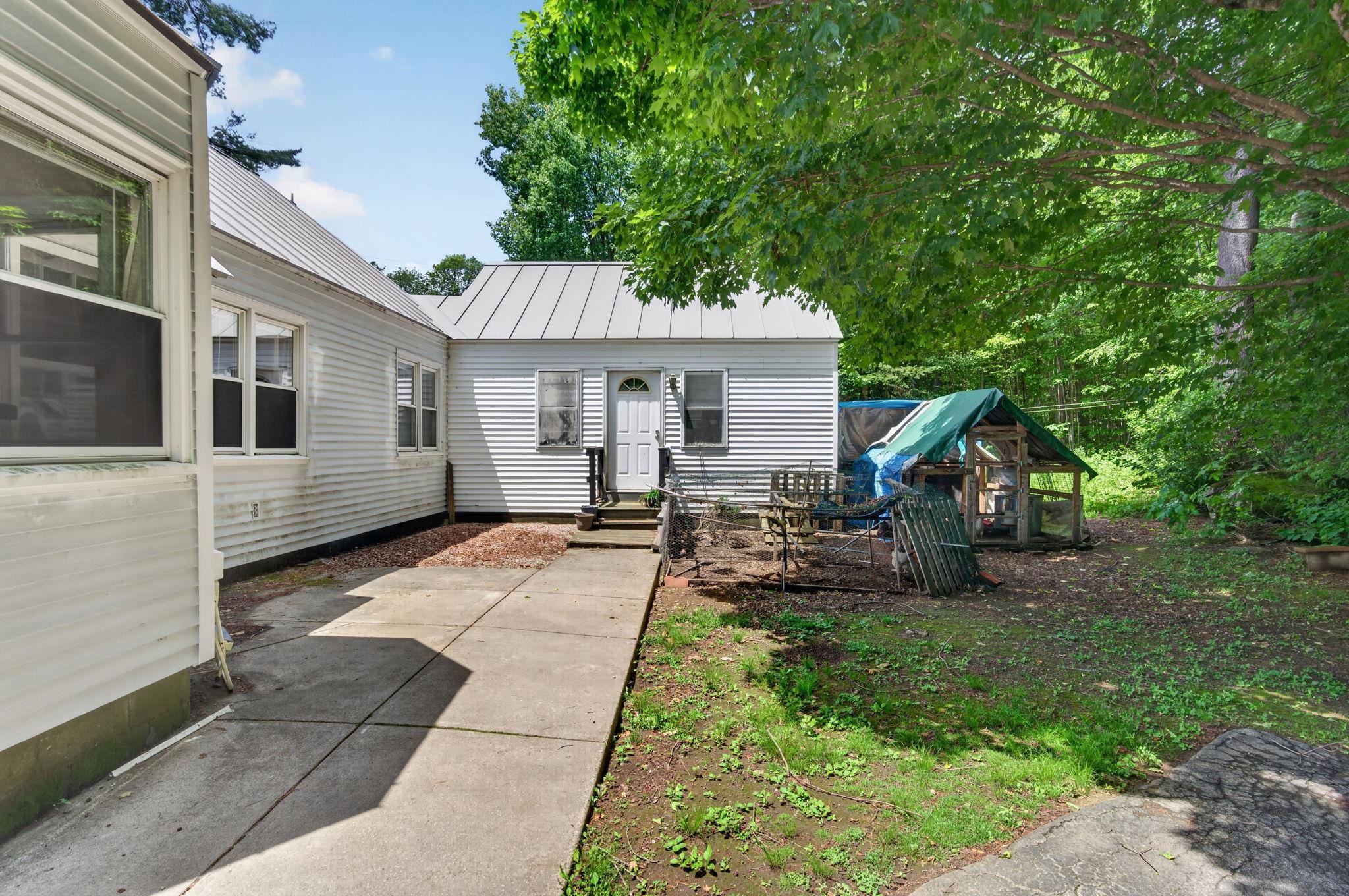 560 Sunapee Street Property Photo 13