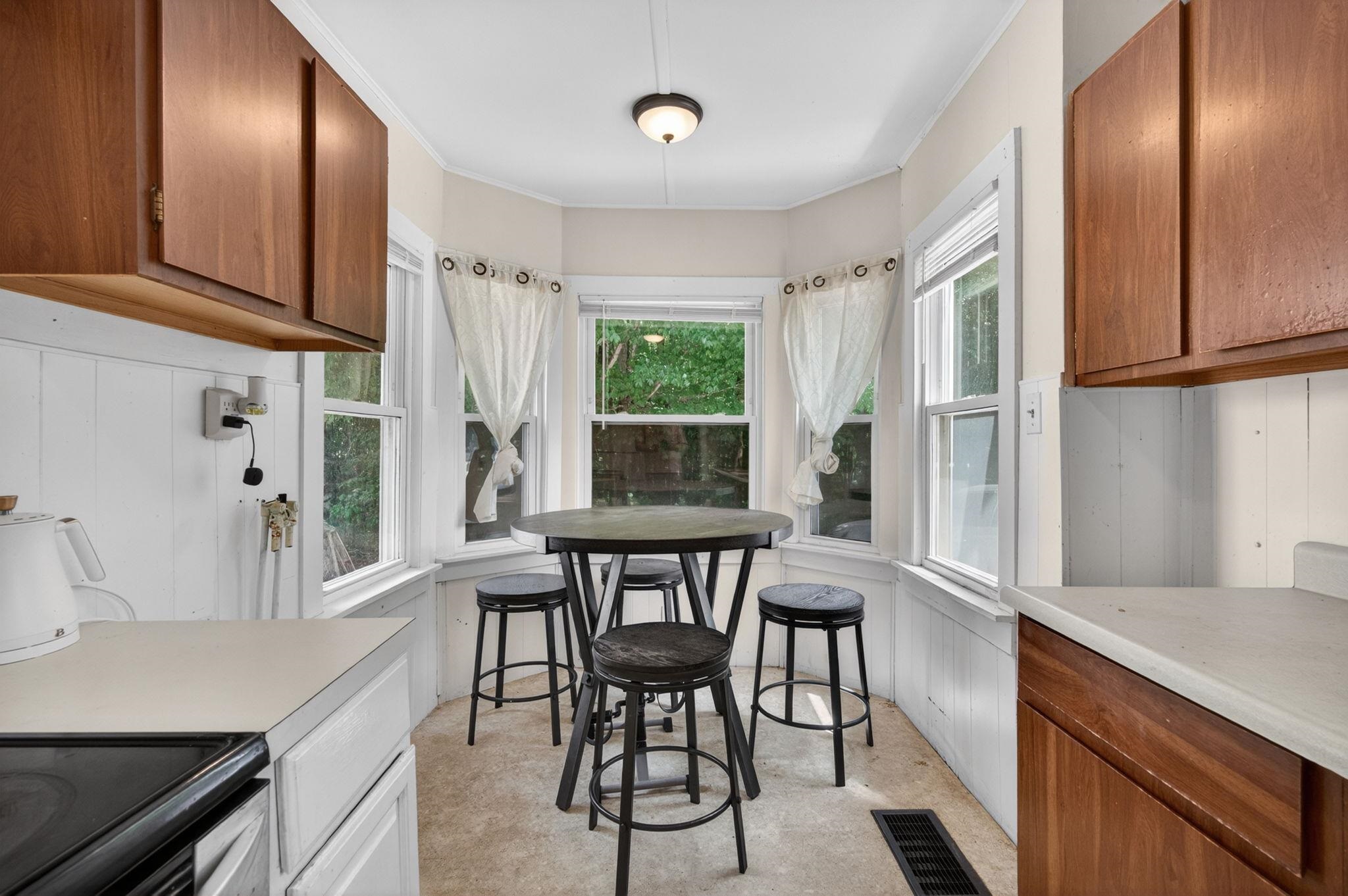560 Sunapee Street Property Photo 14