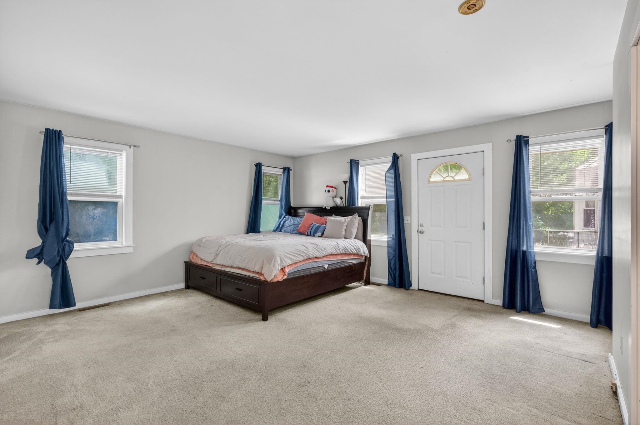 560 Sunapee Street Property Photo 34
