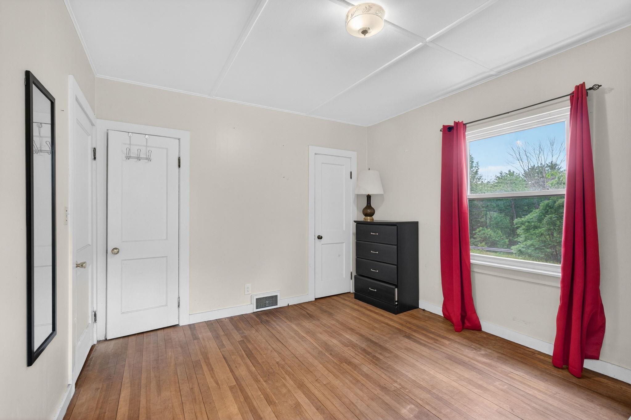 560 Sunapee Street Property Photo 37