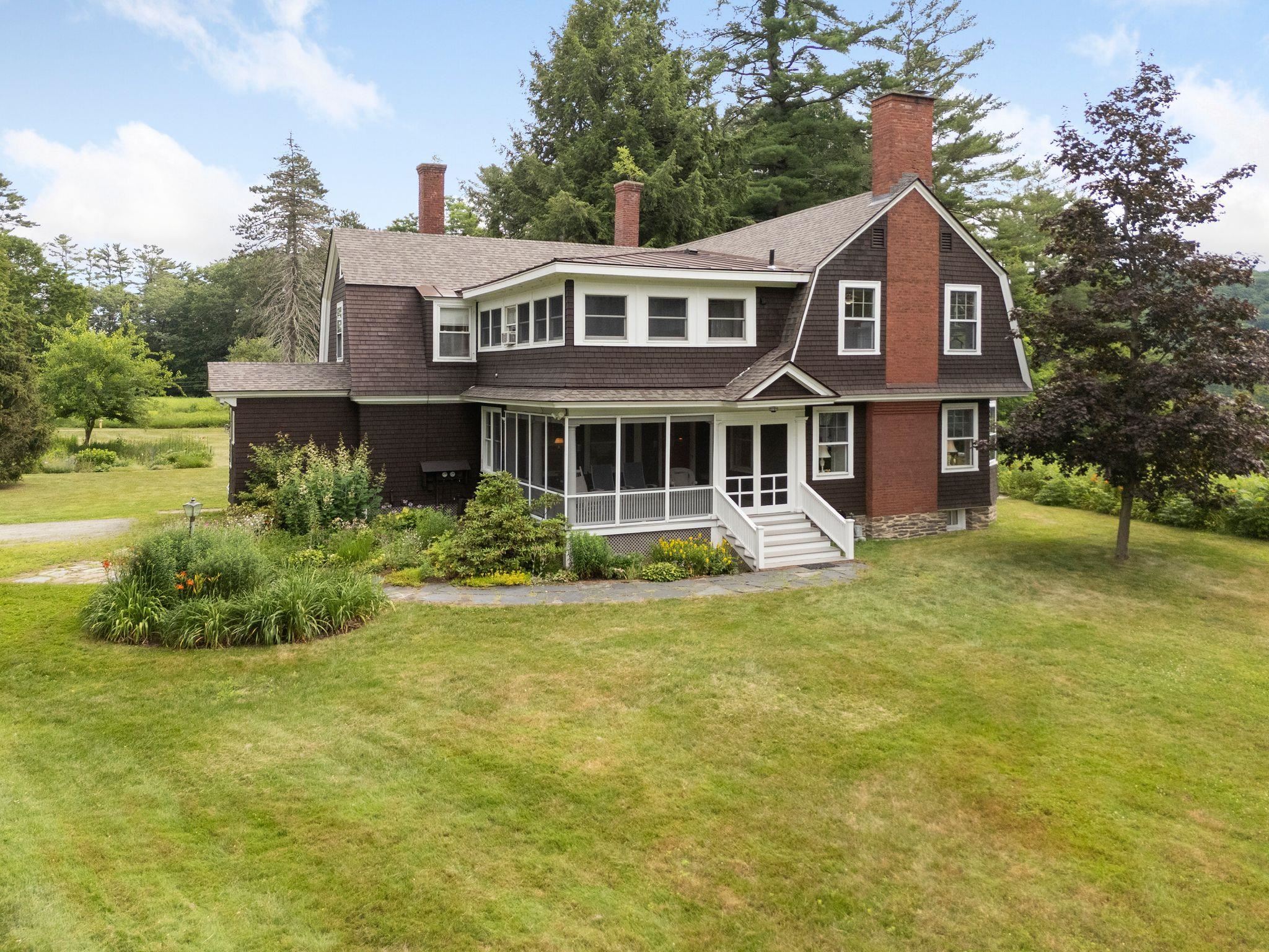 145 The Plateau Property Photo 2