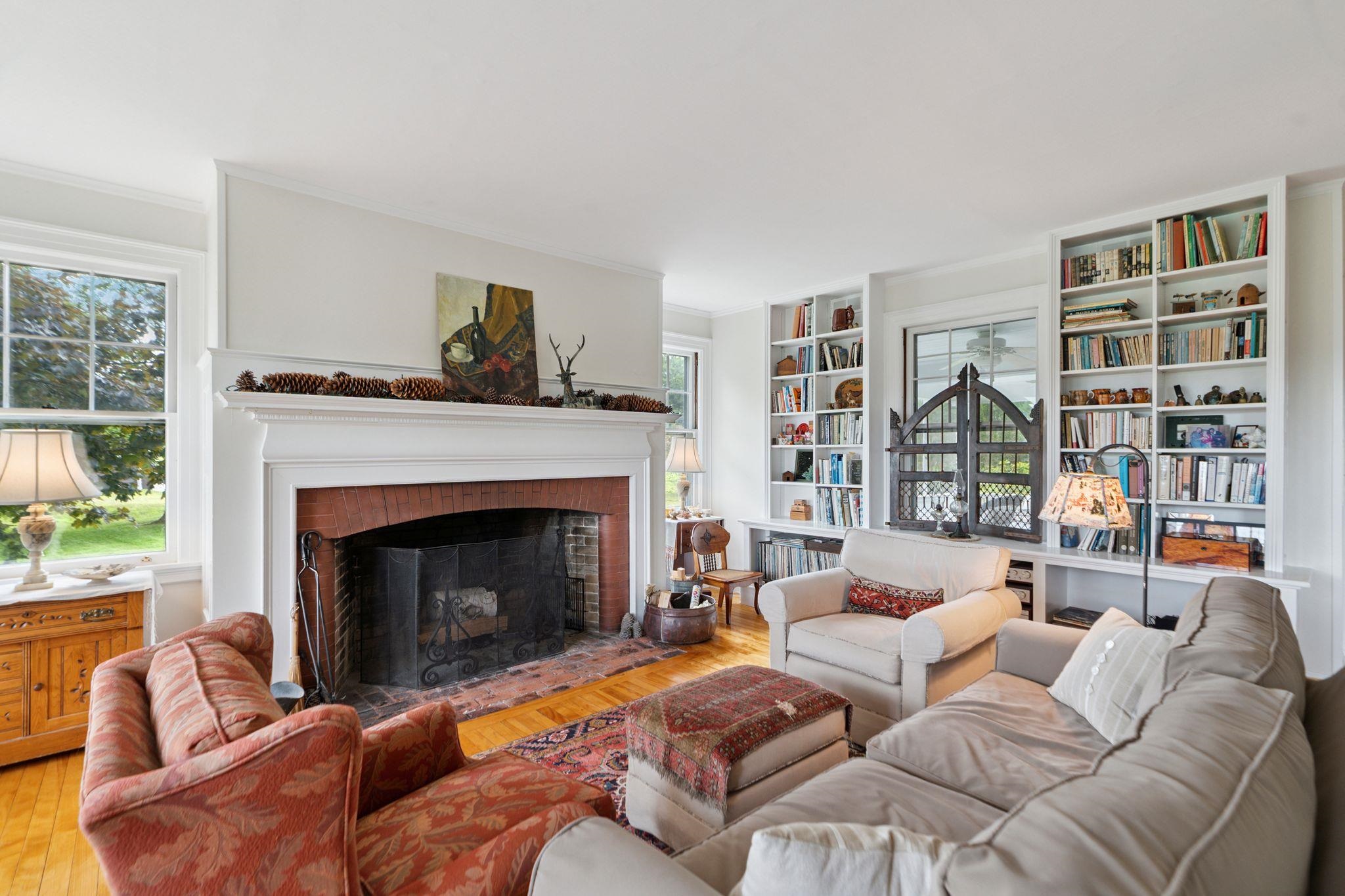 145 The Plateau Property Photo 12