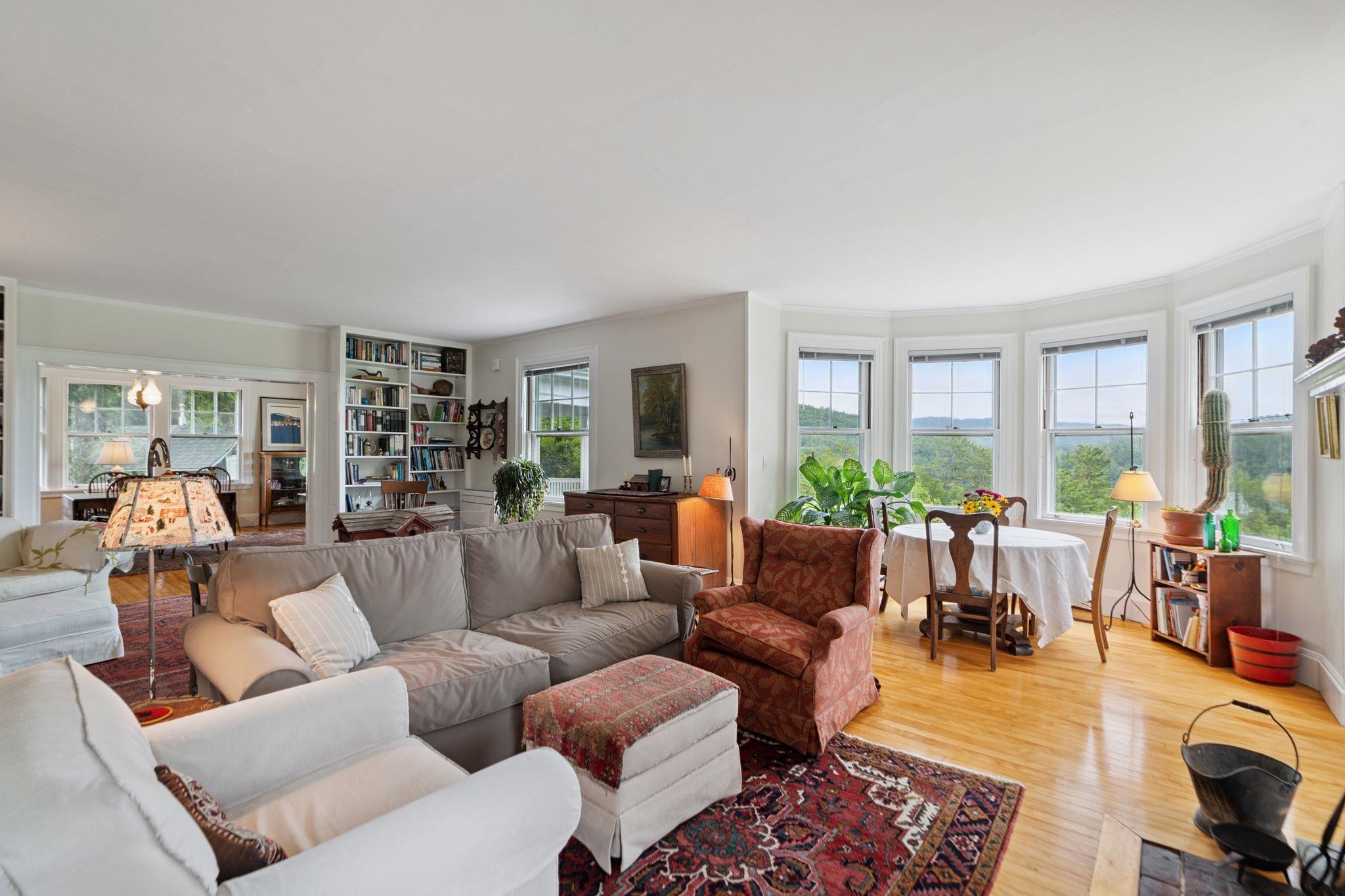 145 The Plateau Property Photo 14