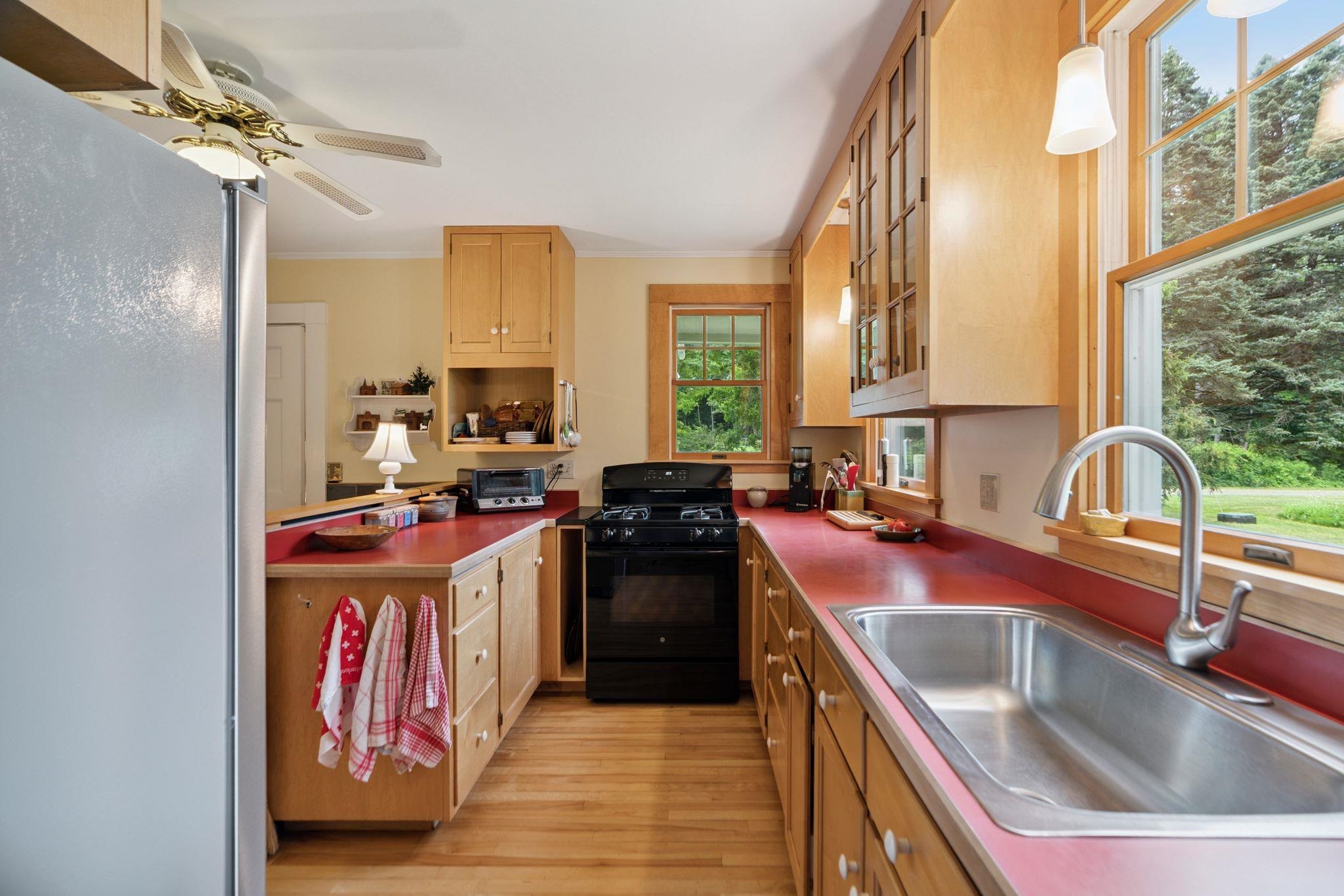 145 The Plateau Property Photo 21