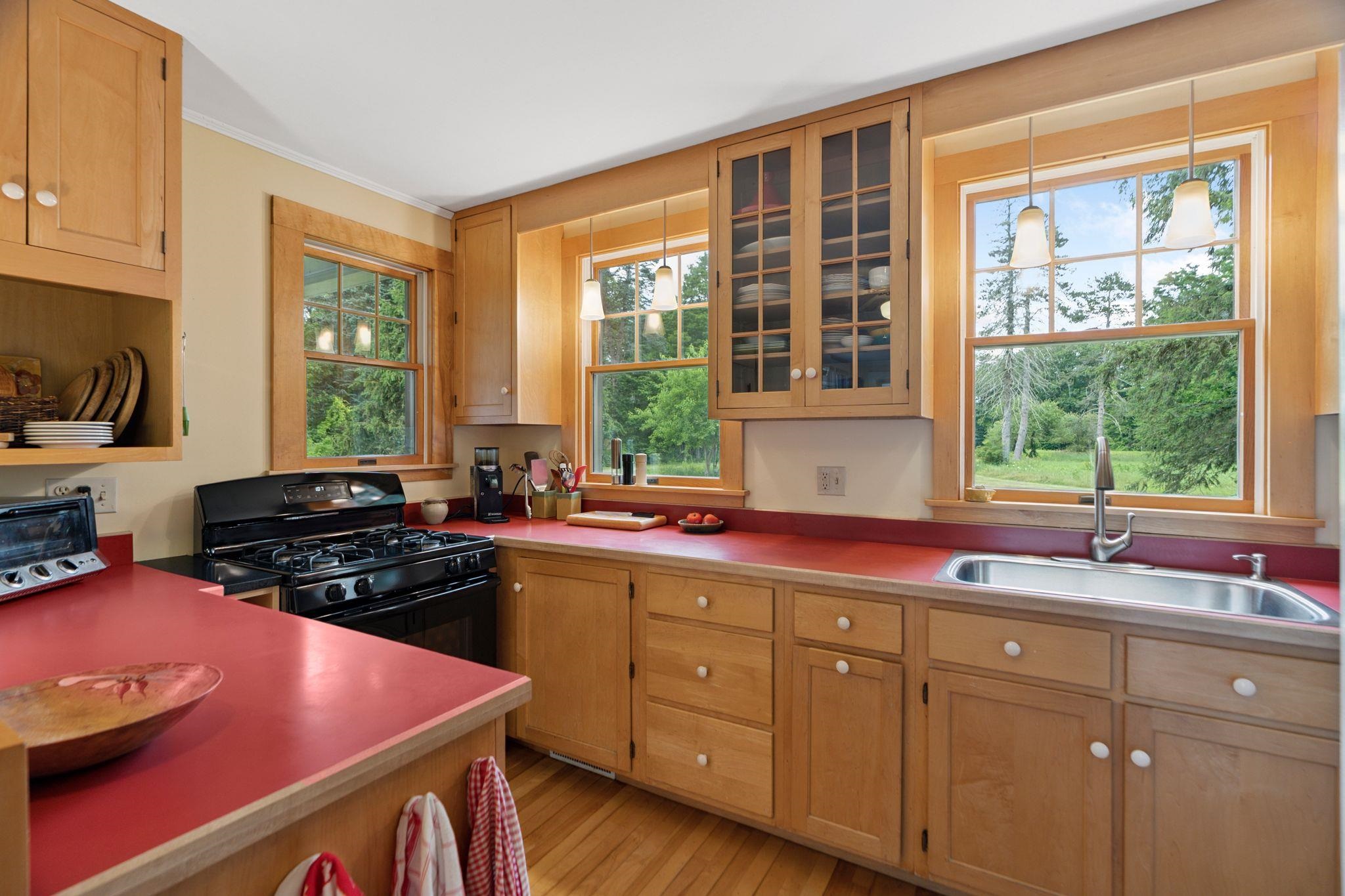 145 The Plateau Property Photo 23