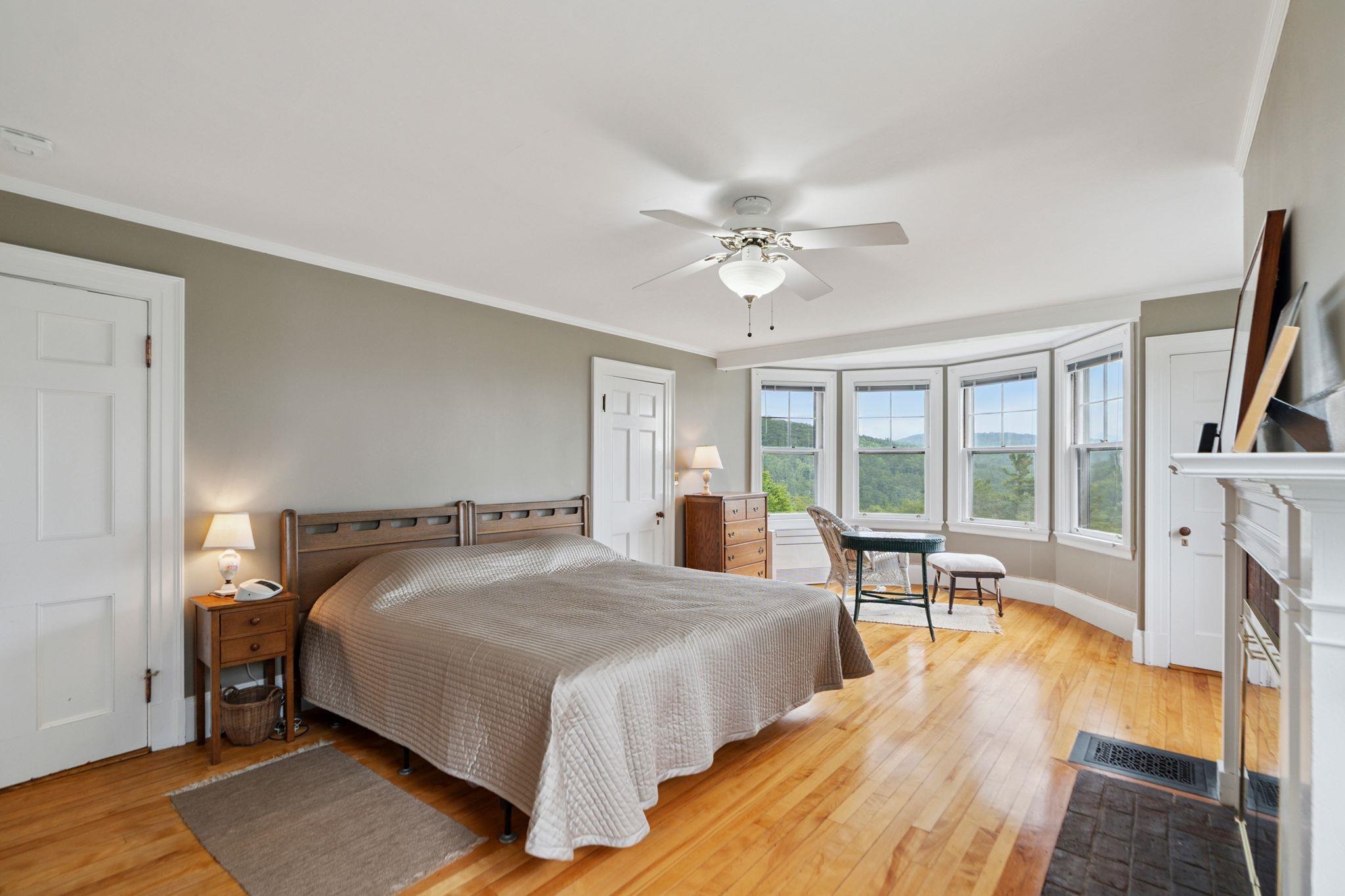 145 The Plateau Property Photo 28