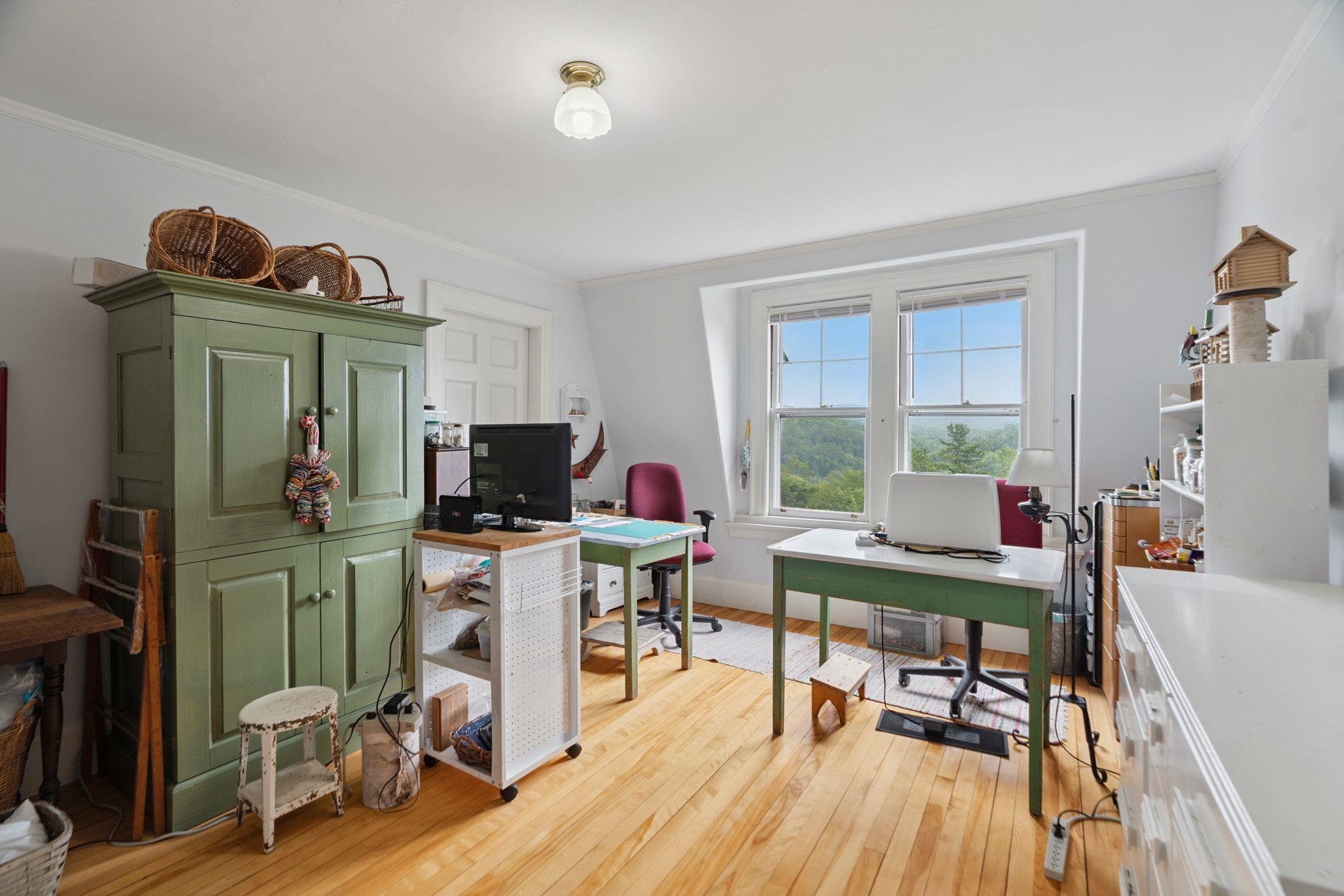 145 The Plateau Property Photo 35