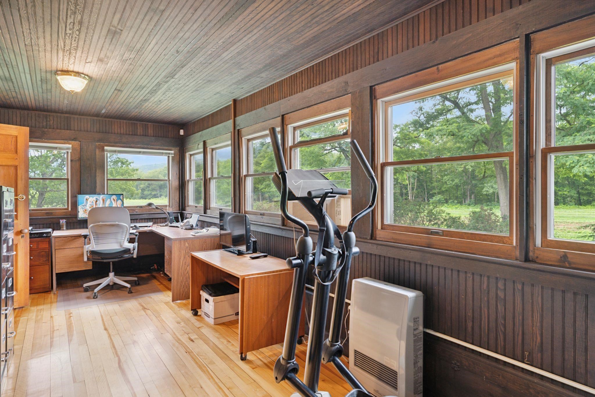 145 The Plateau Property Photo 38