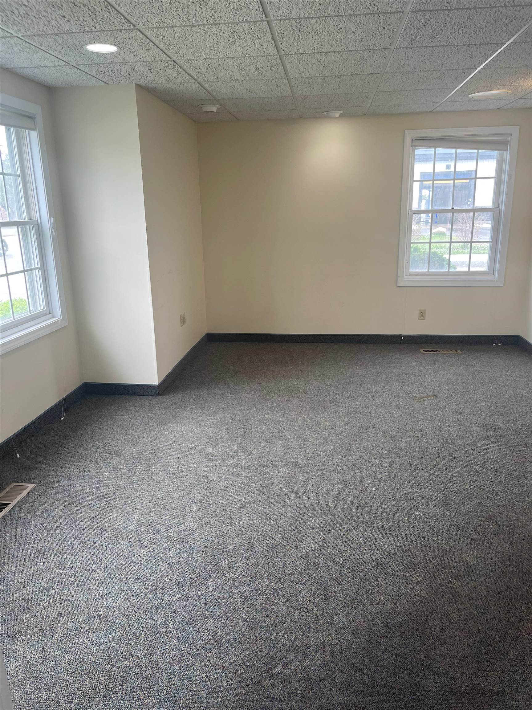 372 West Street Property Photo 1