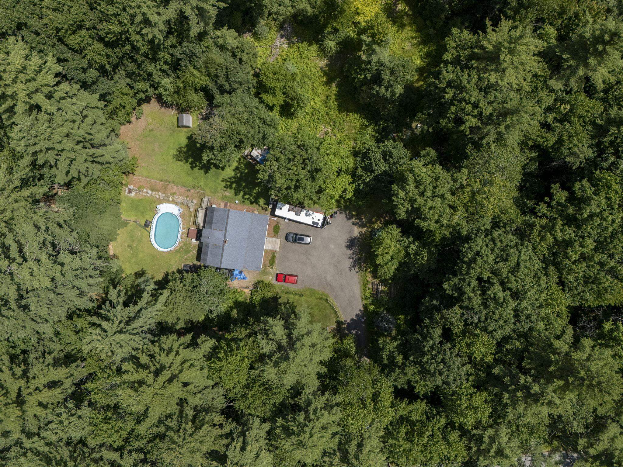 108 Old Bennington Road Property Photo 2