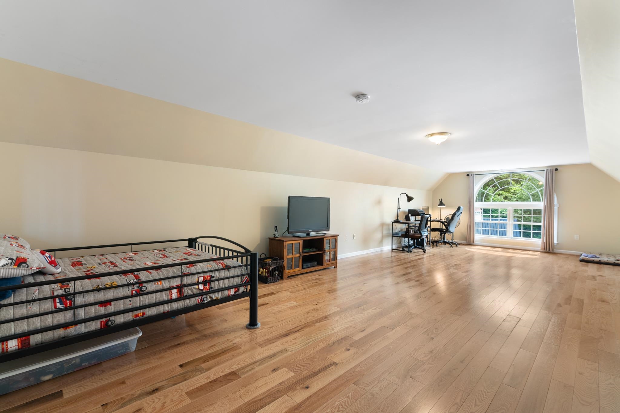 598 Hubbard Hill Road Property Photo 30