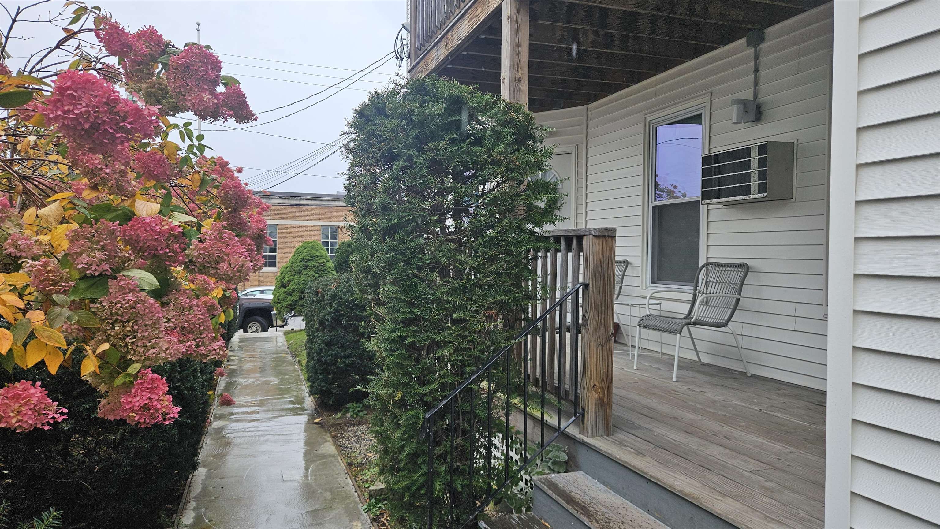 637 Harvard Street Property Photo 6