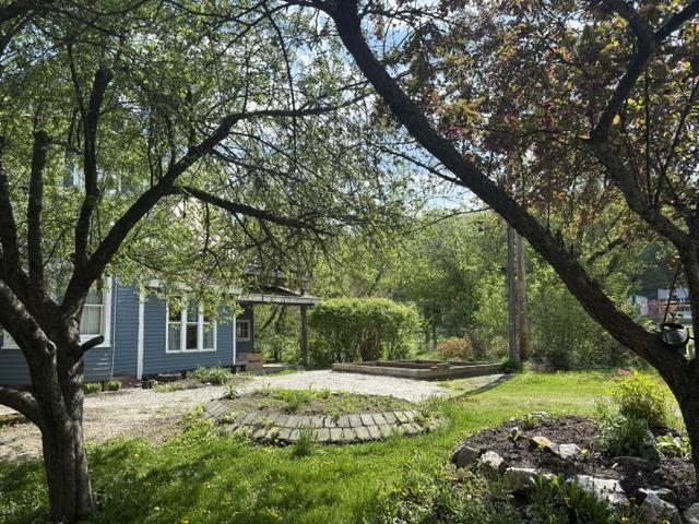 11 Maple Street Property Photo 28