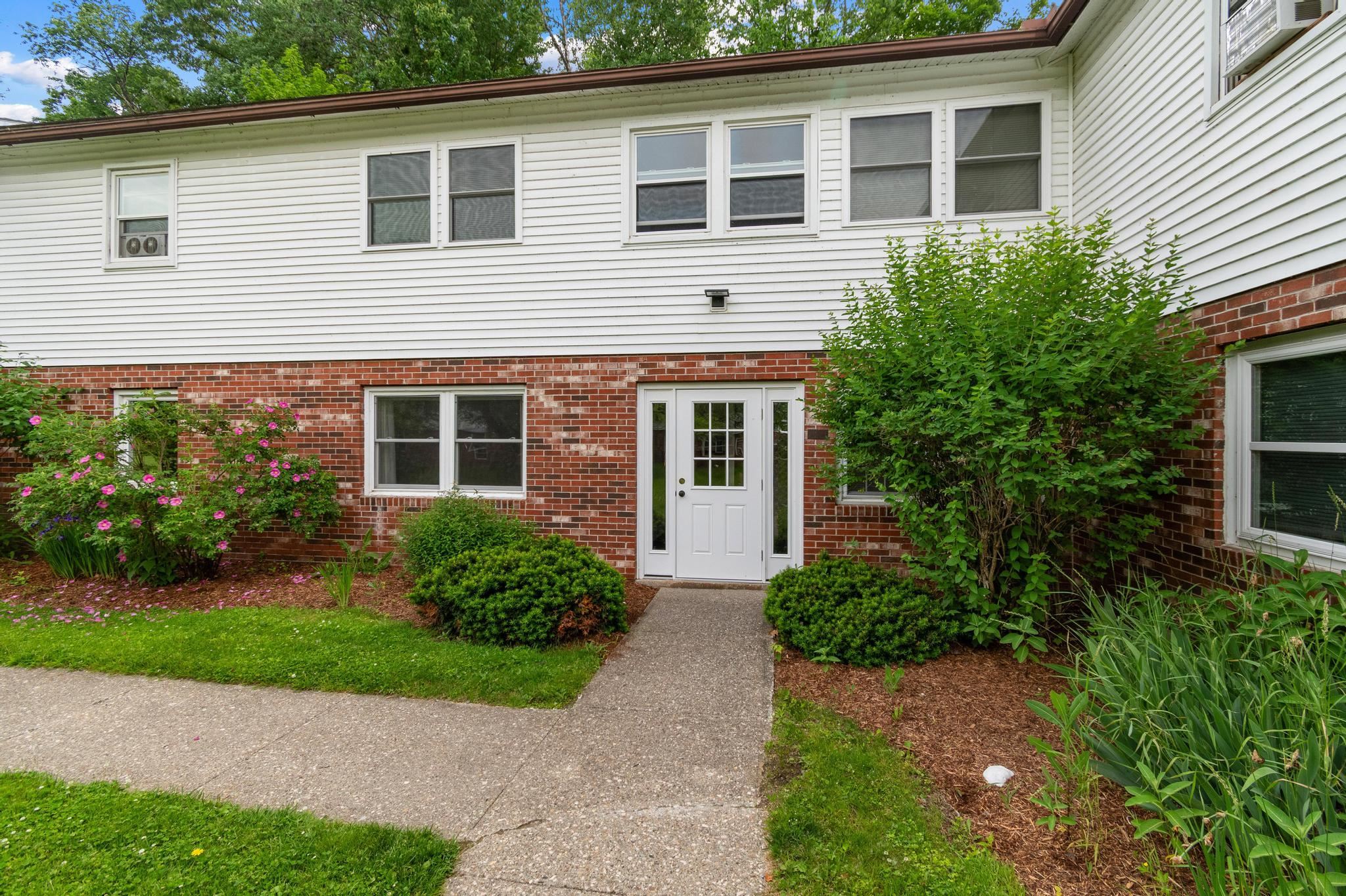 314 Sherwood Square Property Photo 1