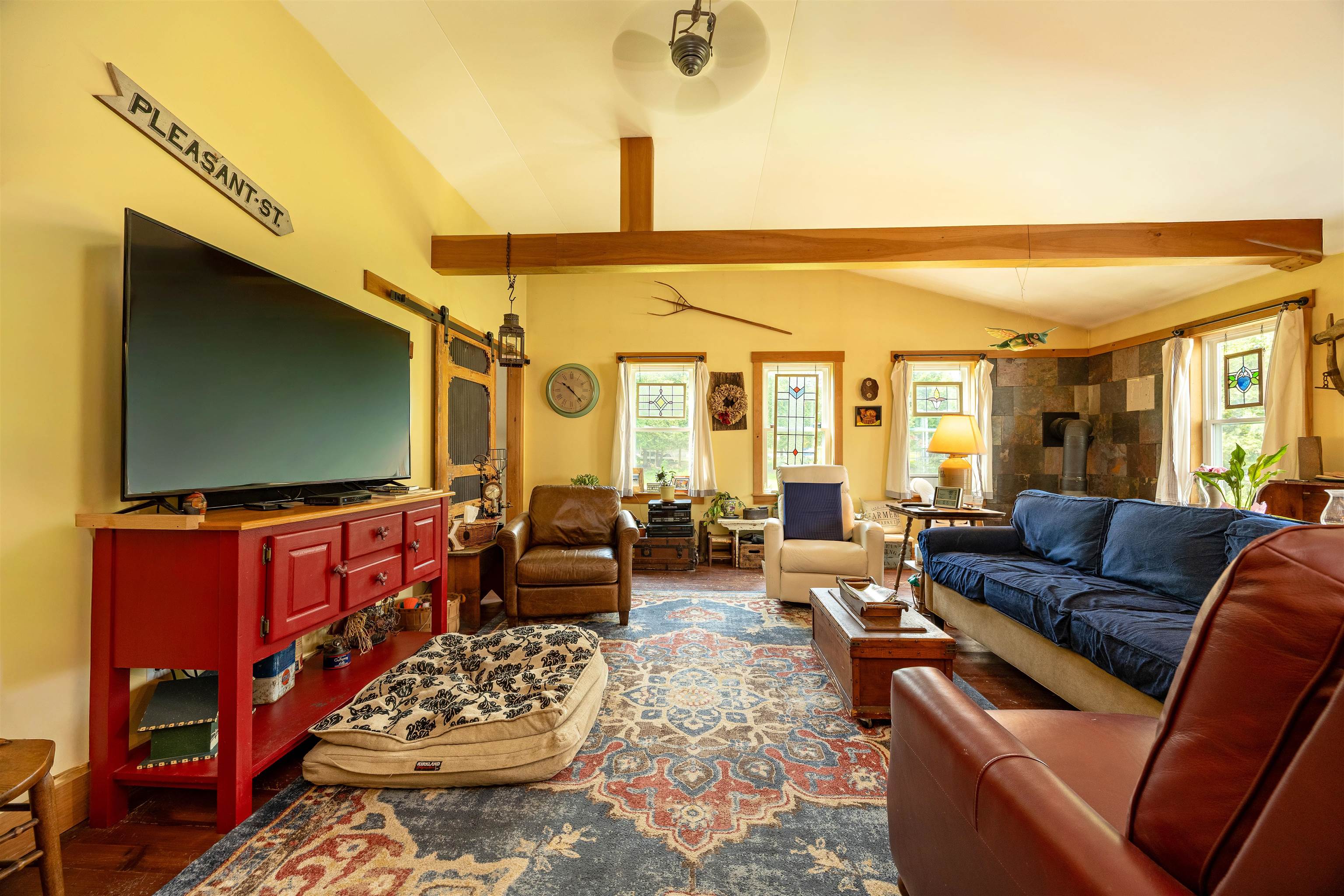13 Pleasant Street Property Photo 25