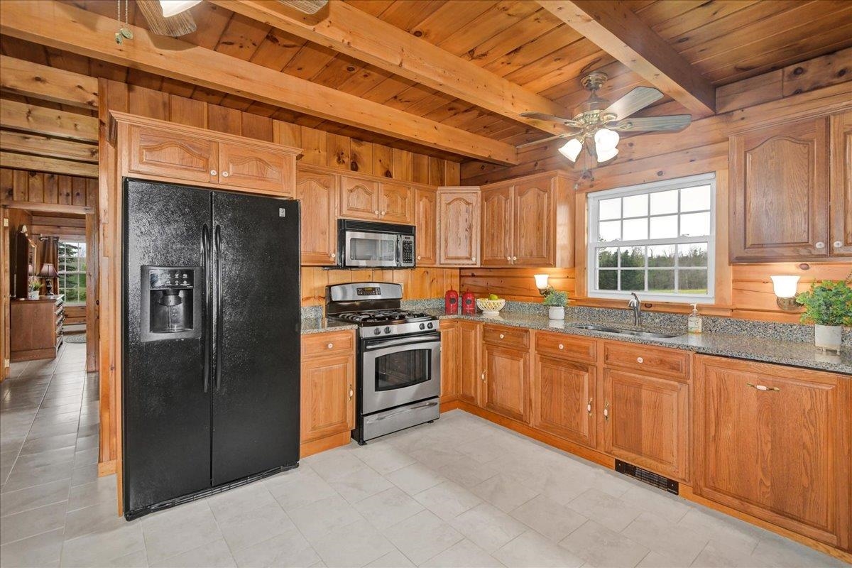 66 Poor Farm Road Property Photo 8