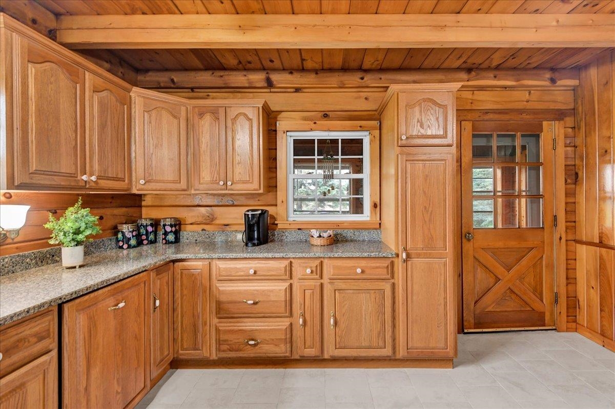 66 Poor Farm Road Property Photo 10