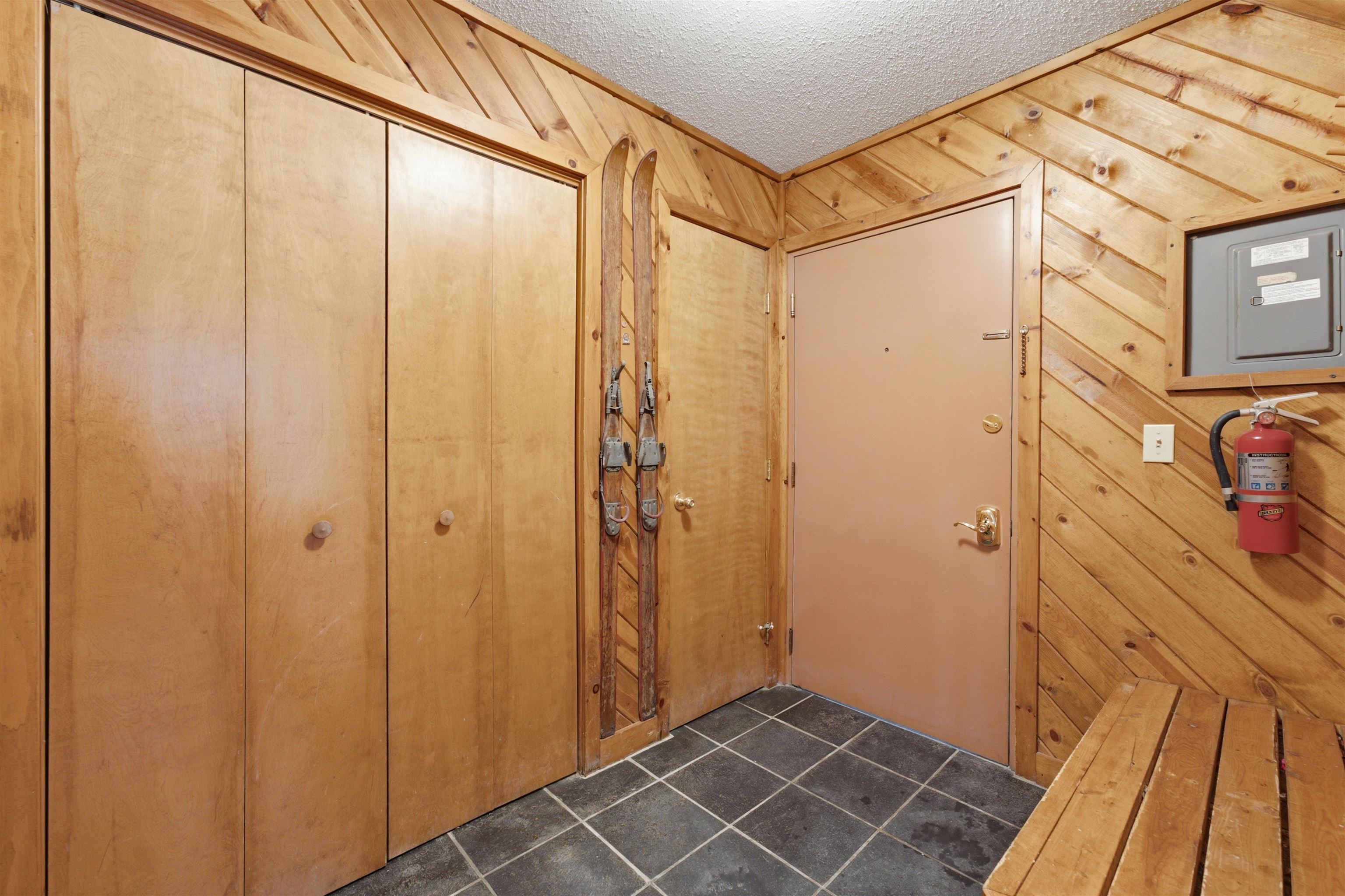 12 Ober Tal Drive Property Photo 4