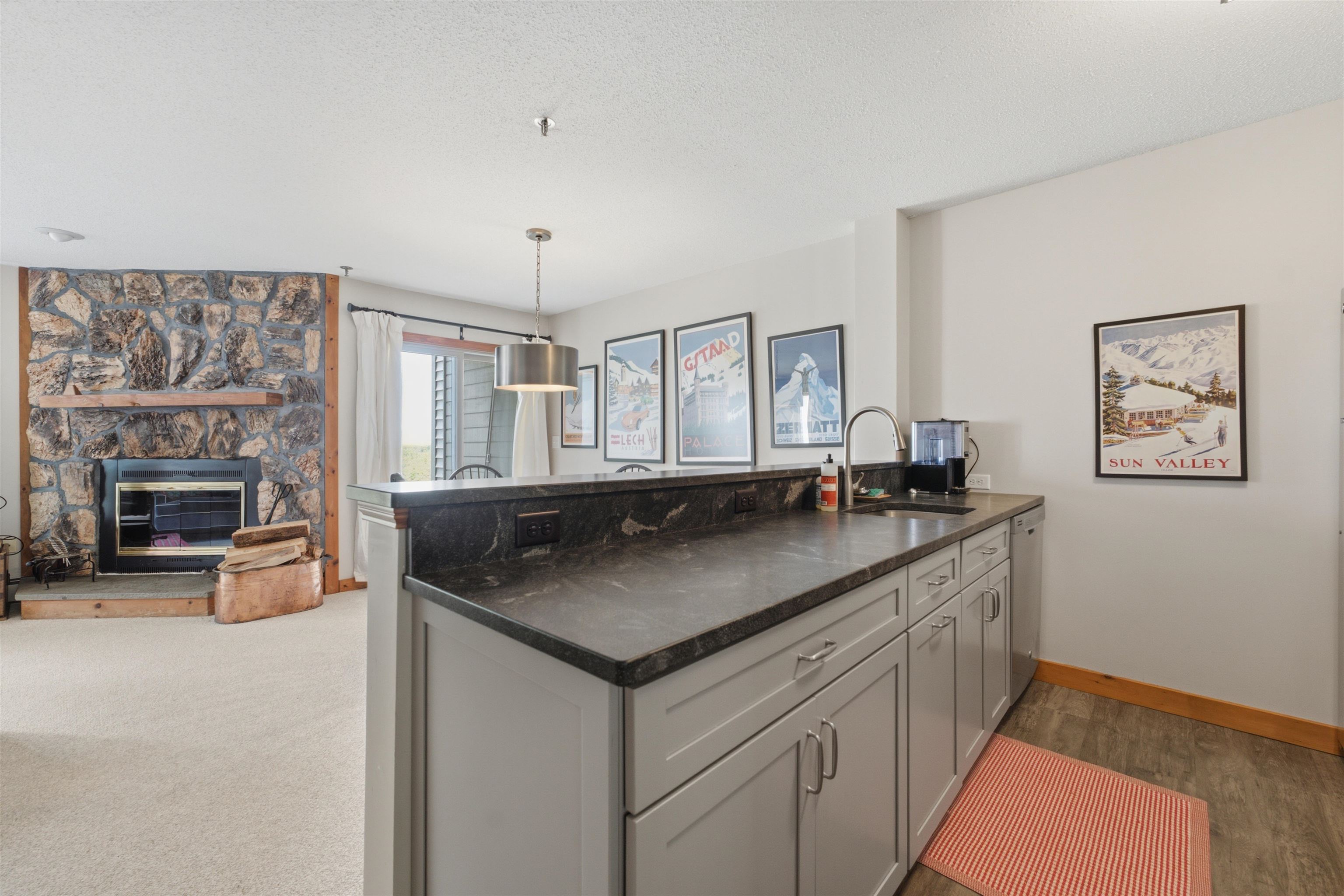 12 Ober Tal Drive Property Photo 7