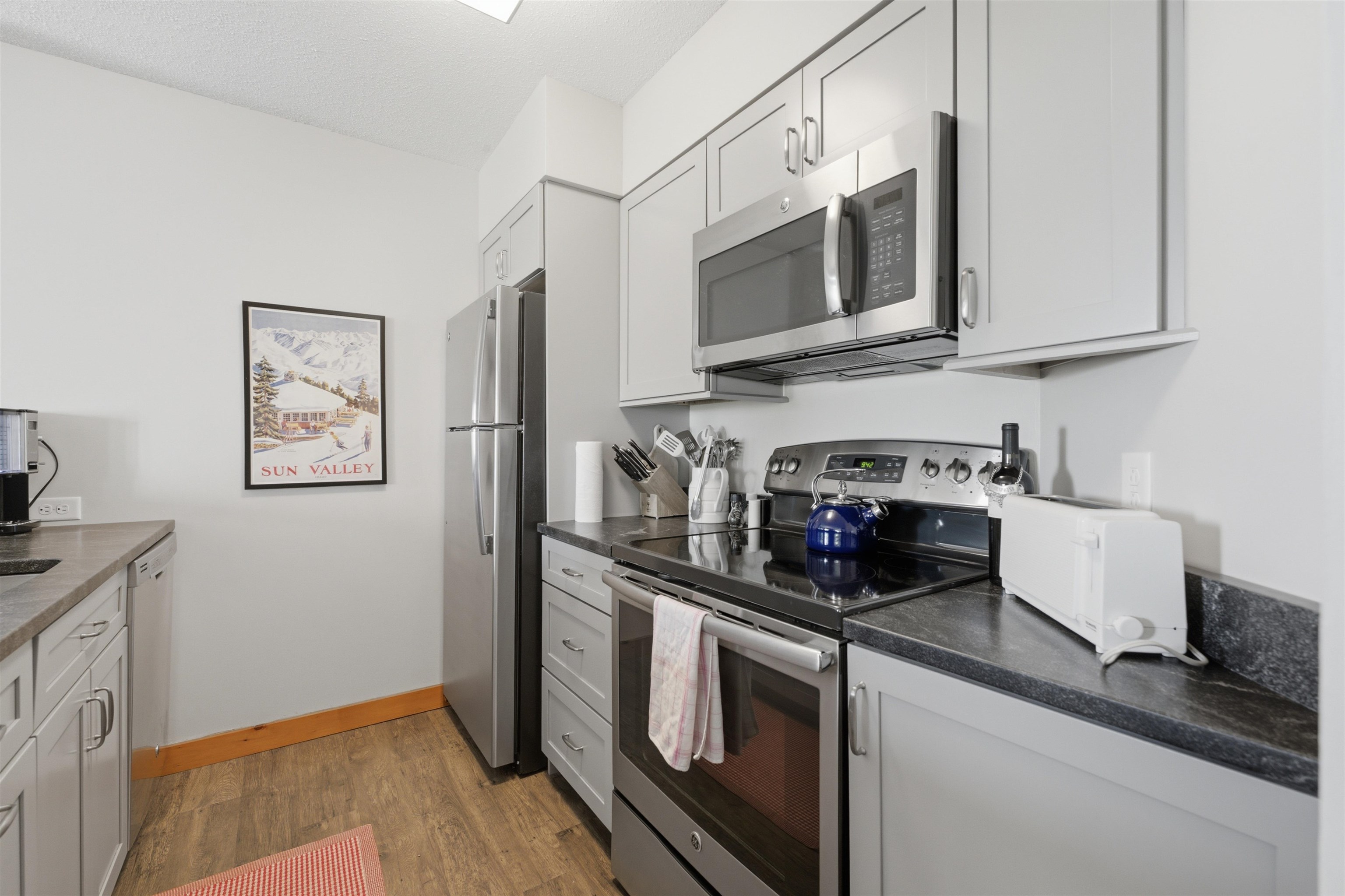 12 Ober Tal Drive Property Photo 8