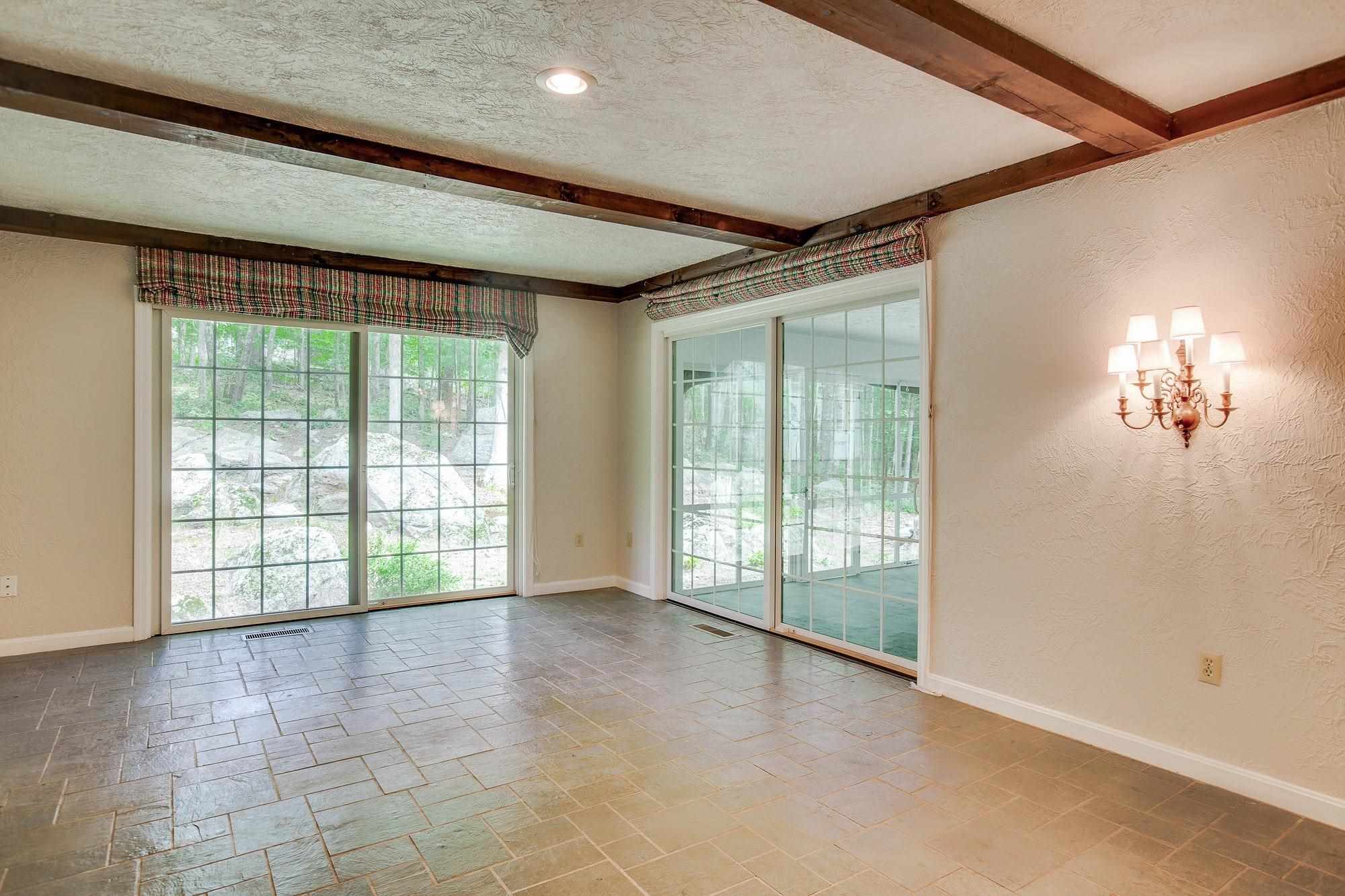 27 Buttonwood Road Property Photo 12