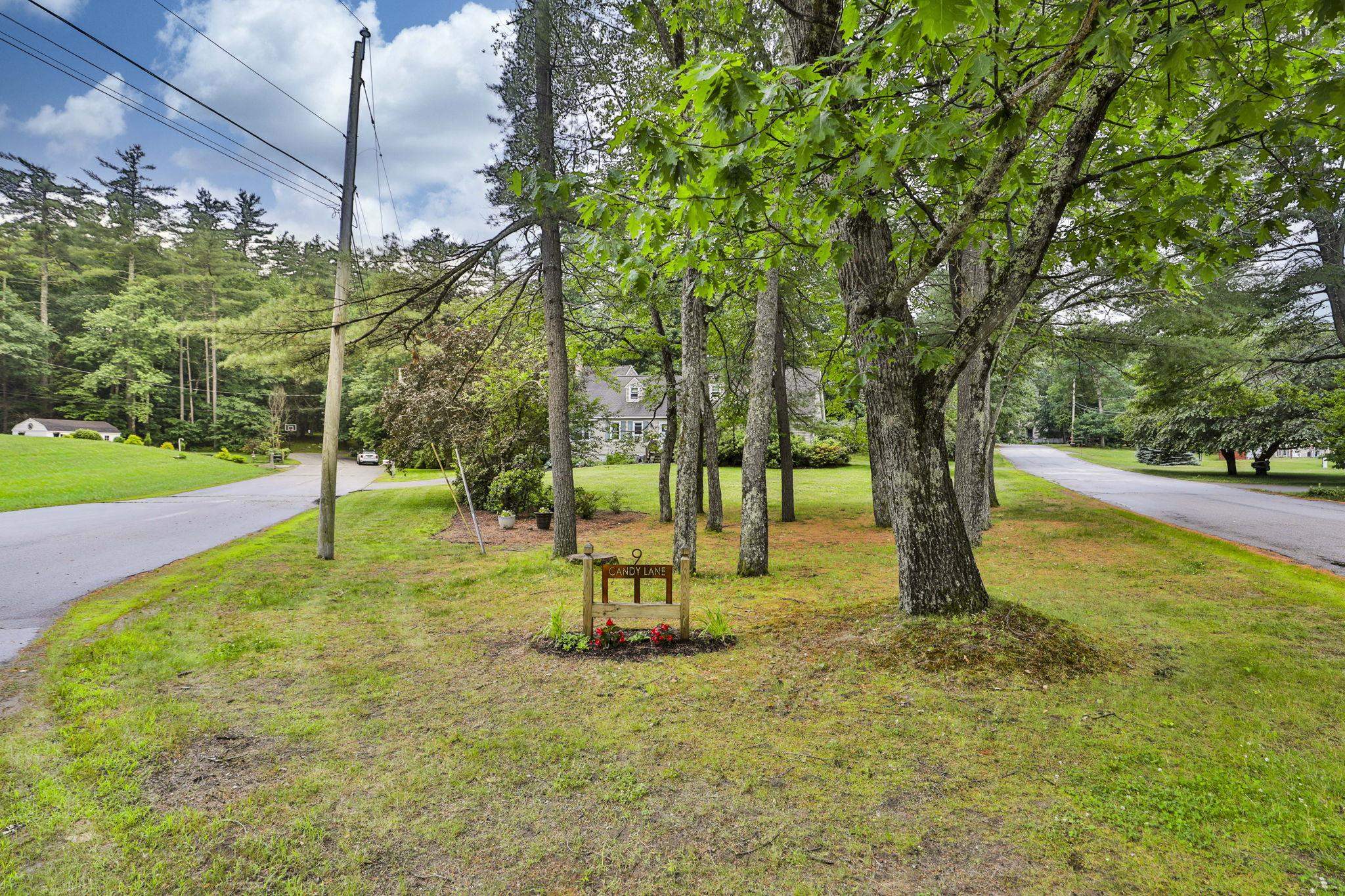 9 Candy Lane Property Photo 2