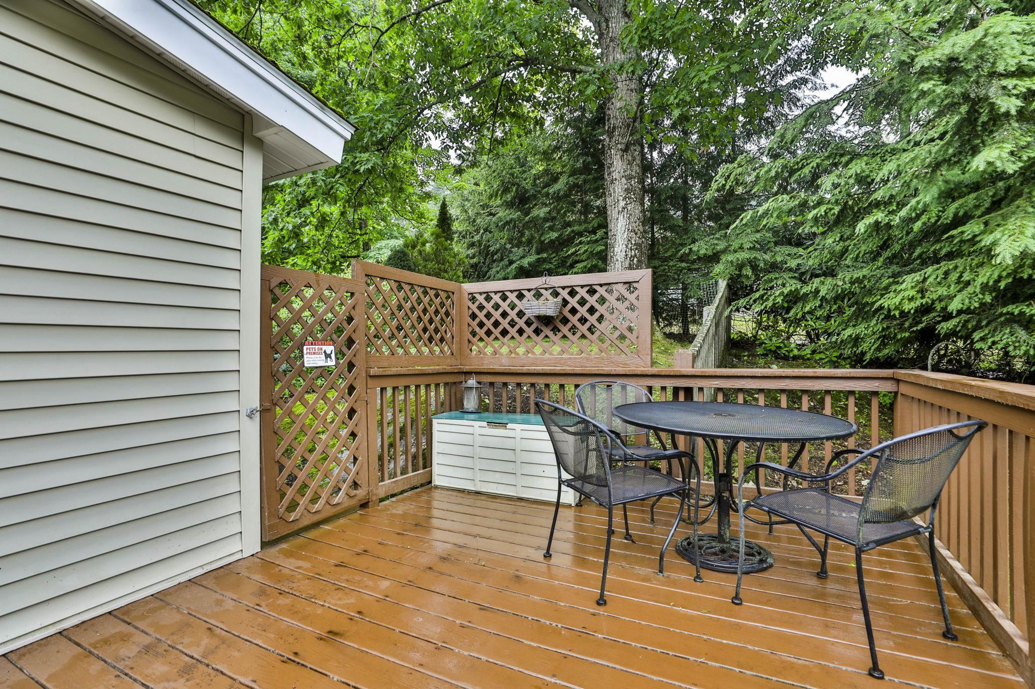 9 Candy Lane Property Photo 11
