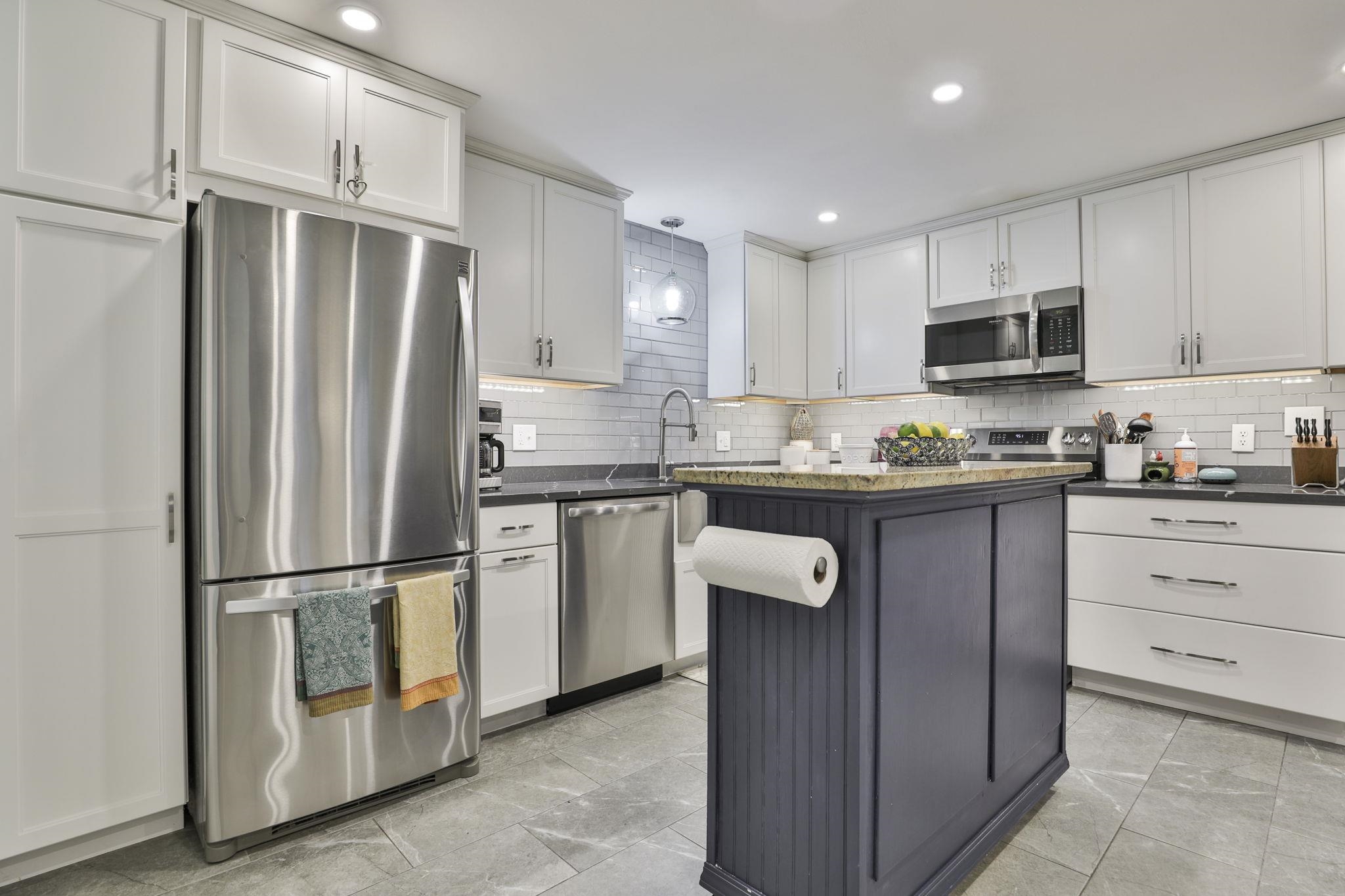 9 Candy Lane Property Photo 17