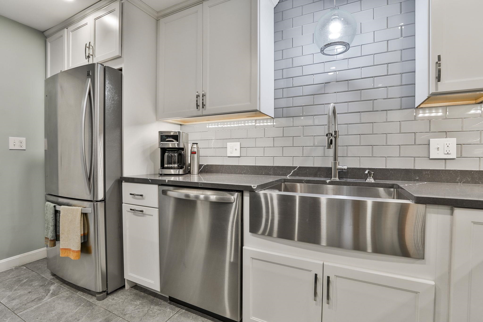 9 Candy Lane Property Photo 18