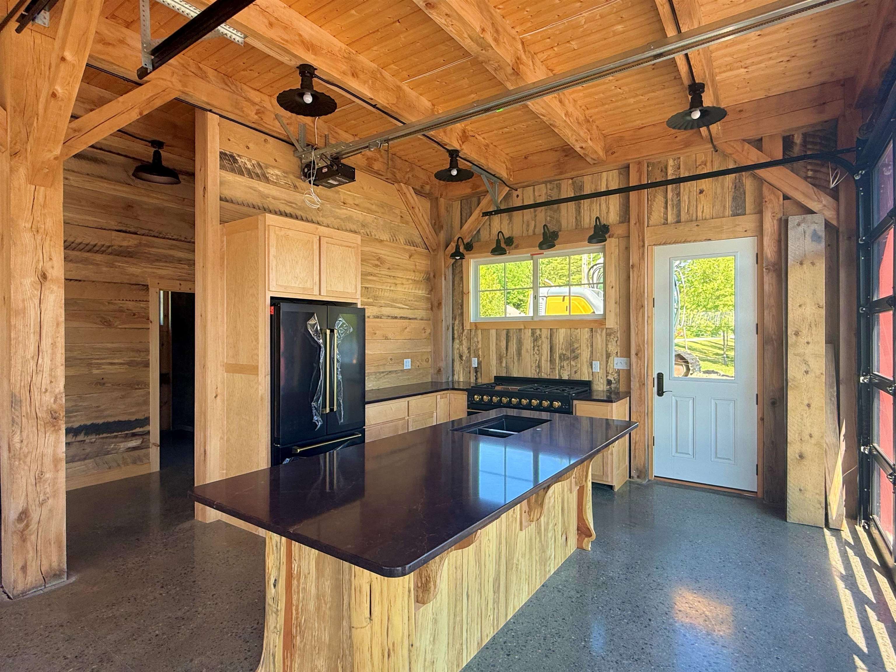 1027 South Barton Road Property Photo 10