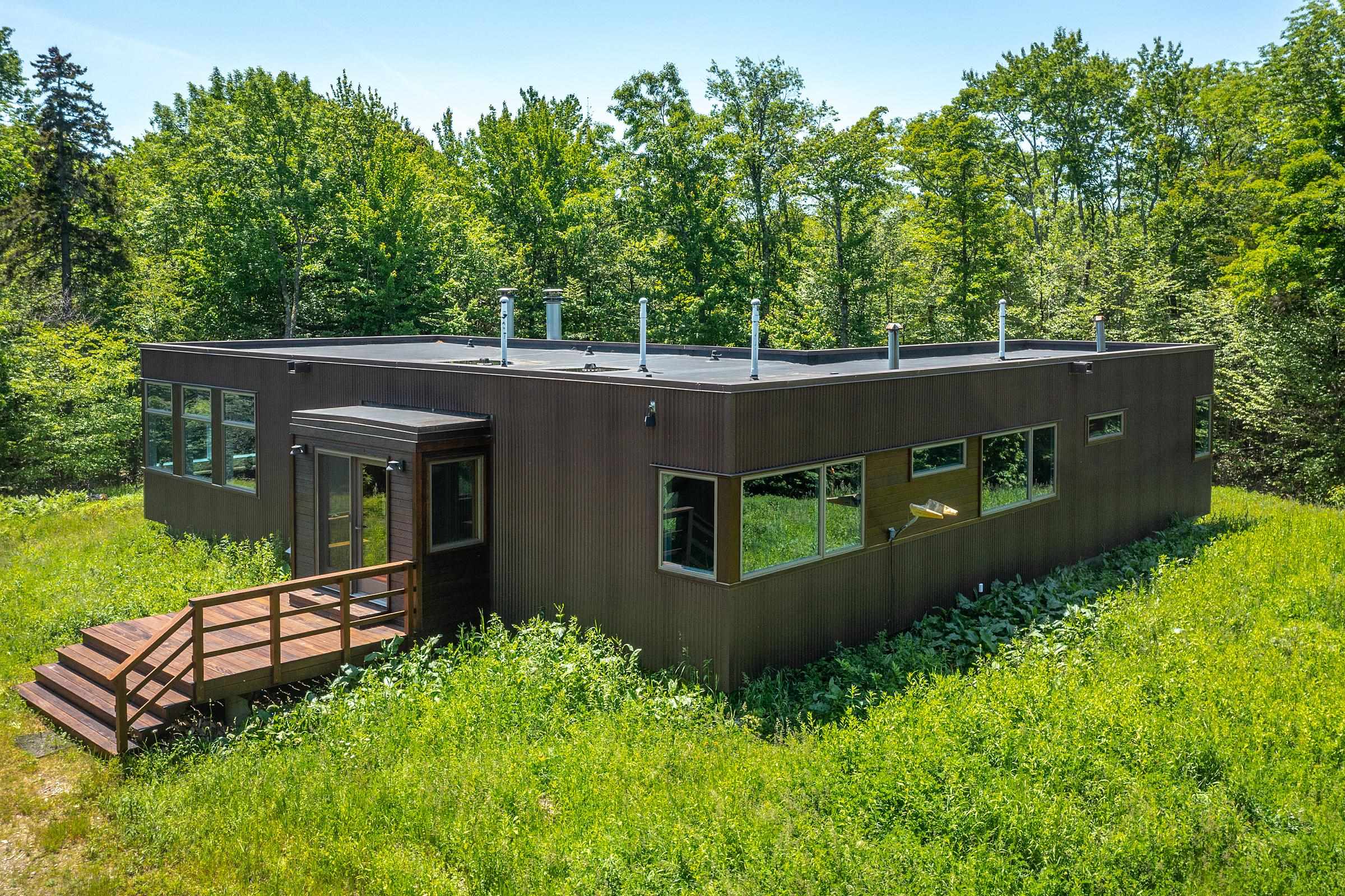 691 Black Bear Road Property Photo 3