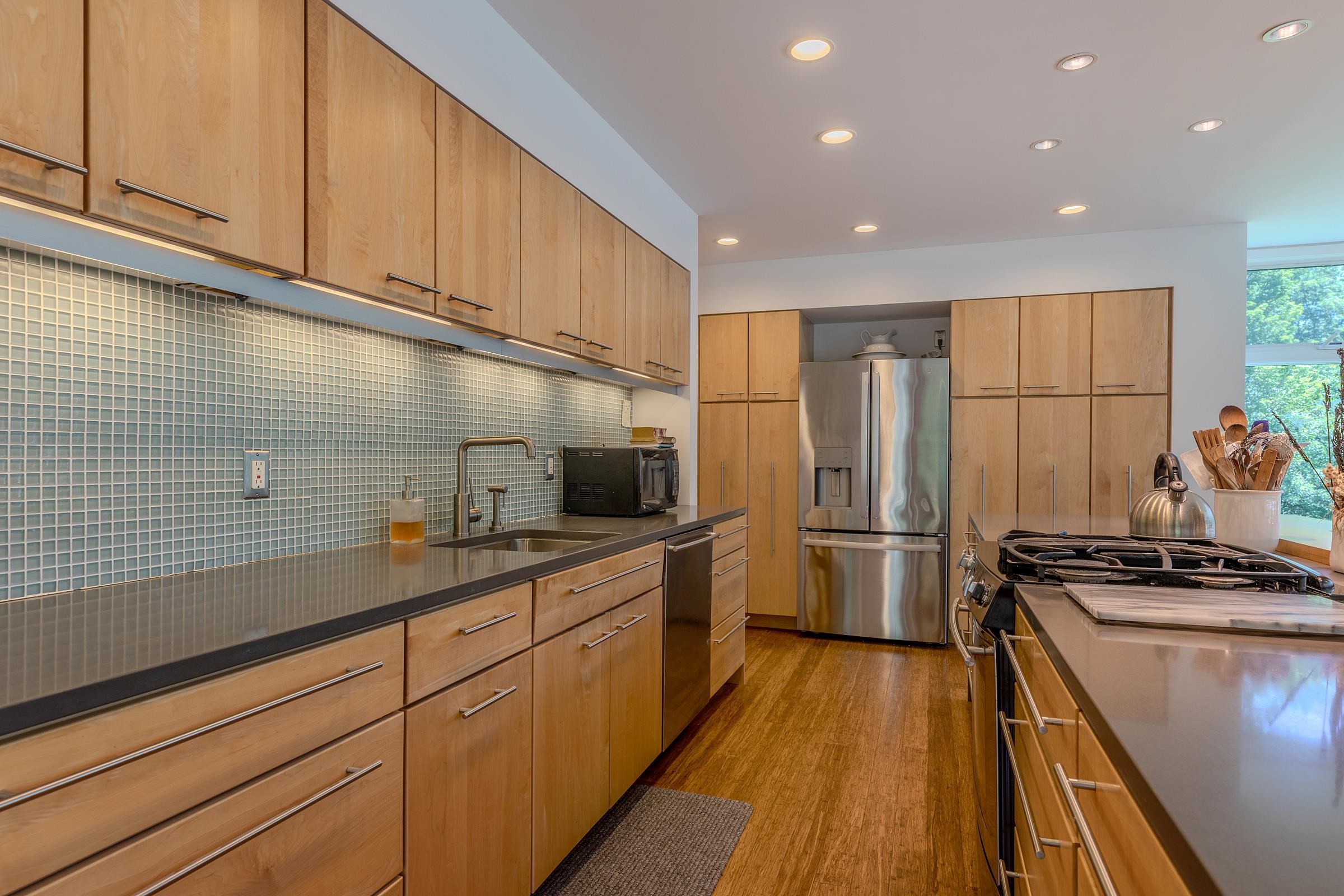 691 Black Bear Road Property Photo 10