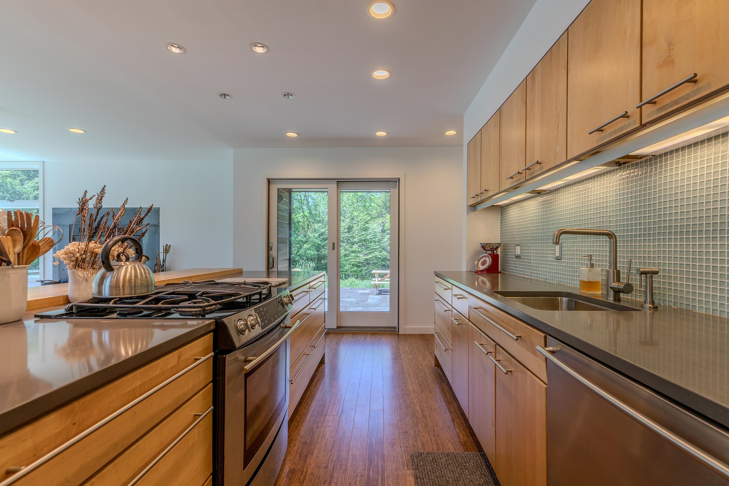 691 Black Bear Road Property Photo 12