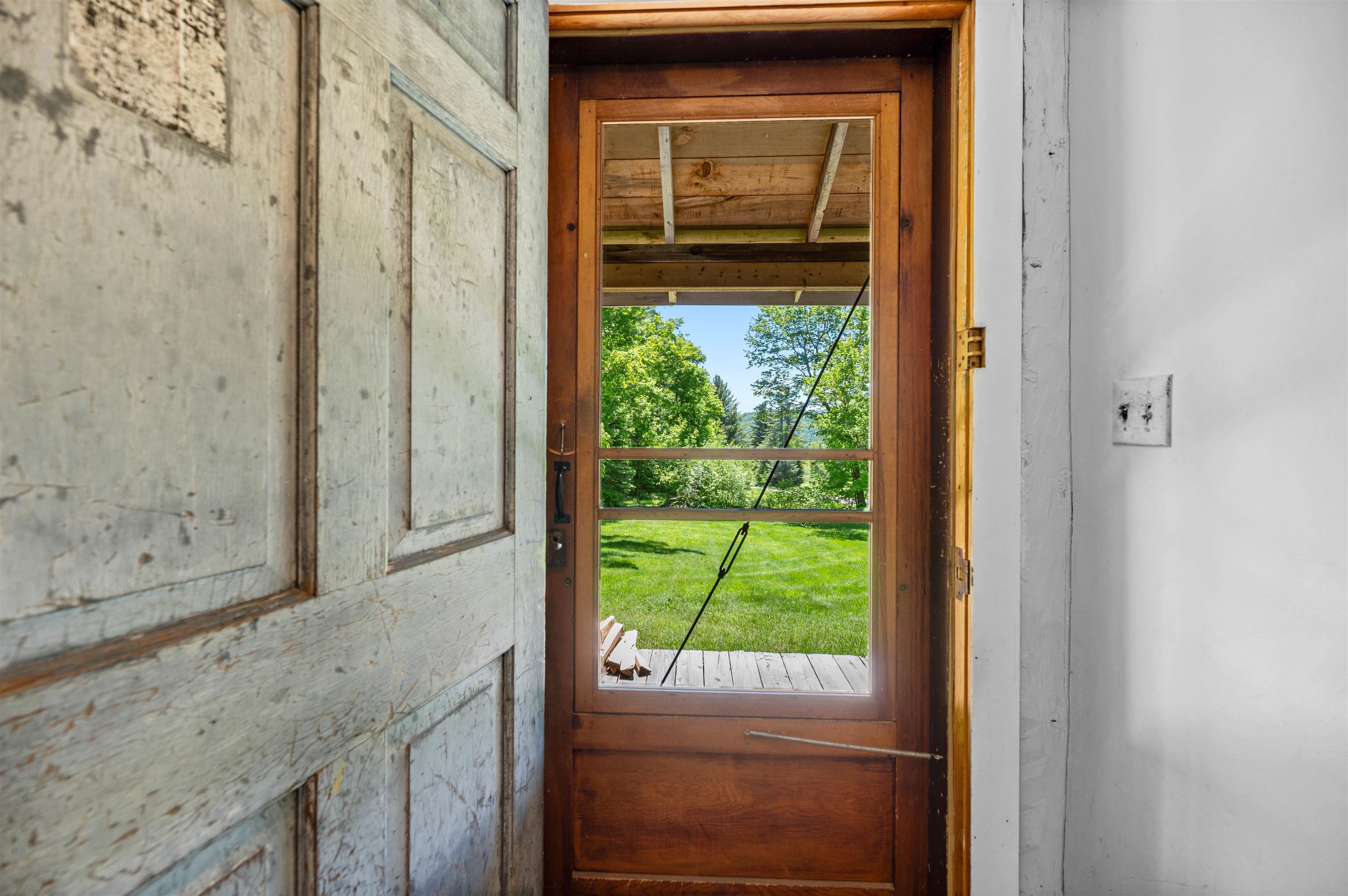 1670 Crooks Road Property Photo 19