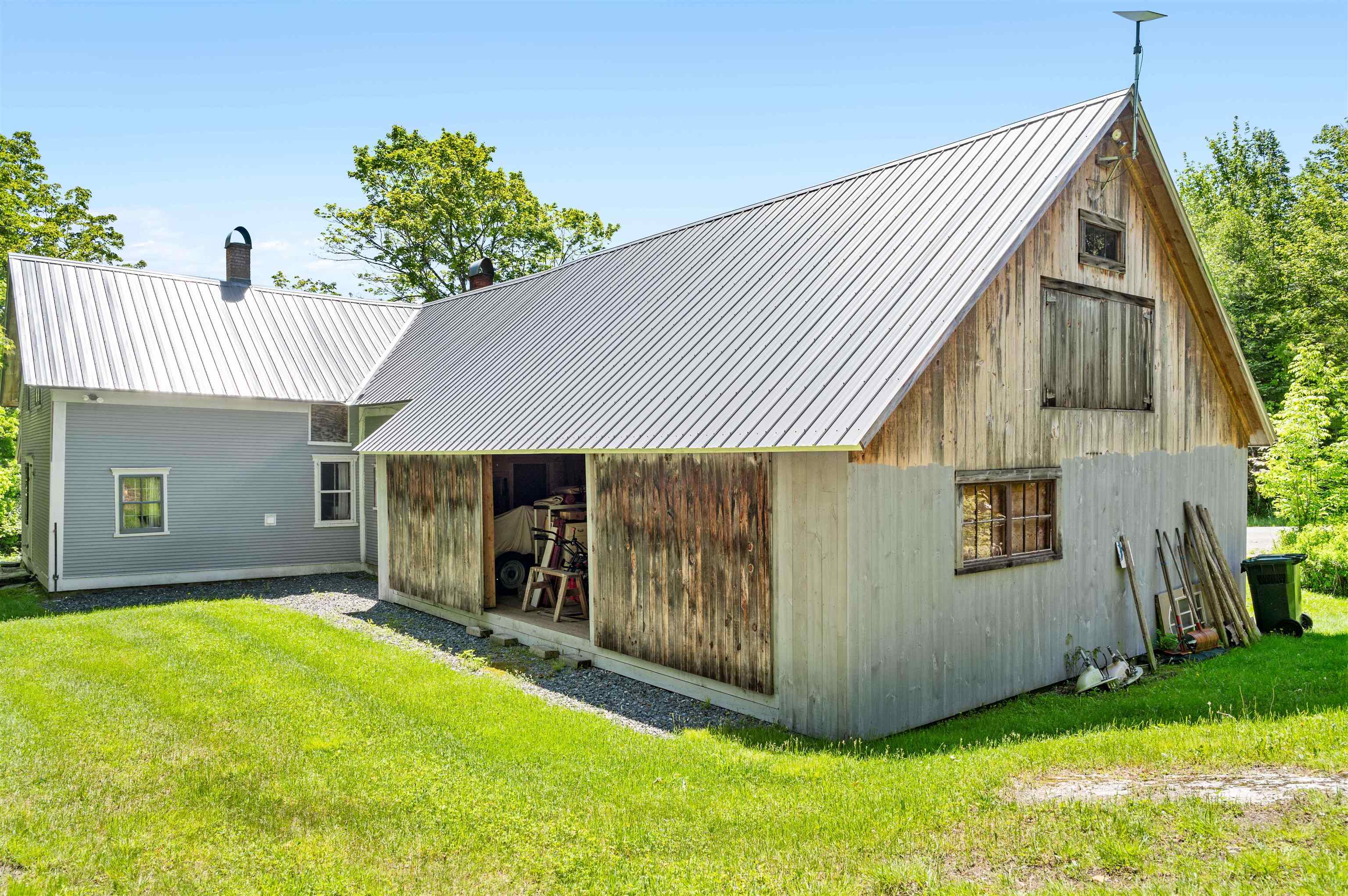 1670 Crooks Road Property Photo 46