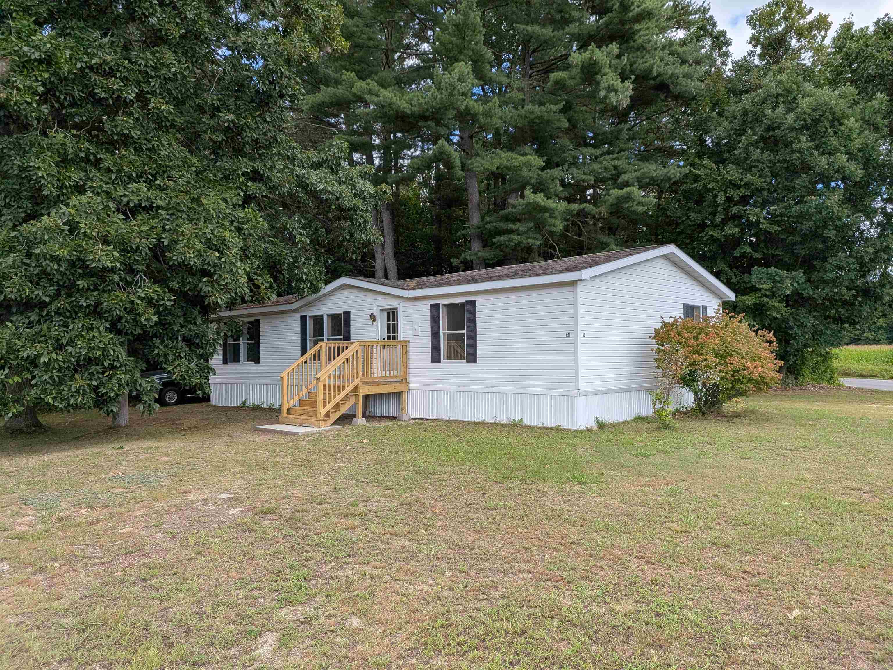 545 Elm Street Property Photo 1