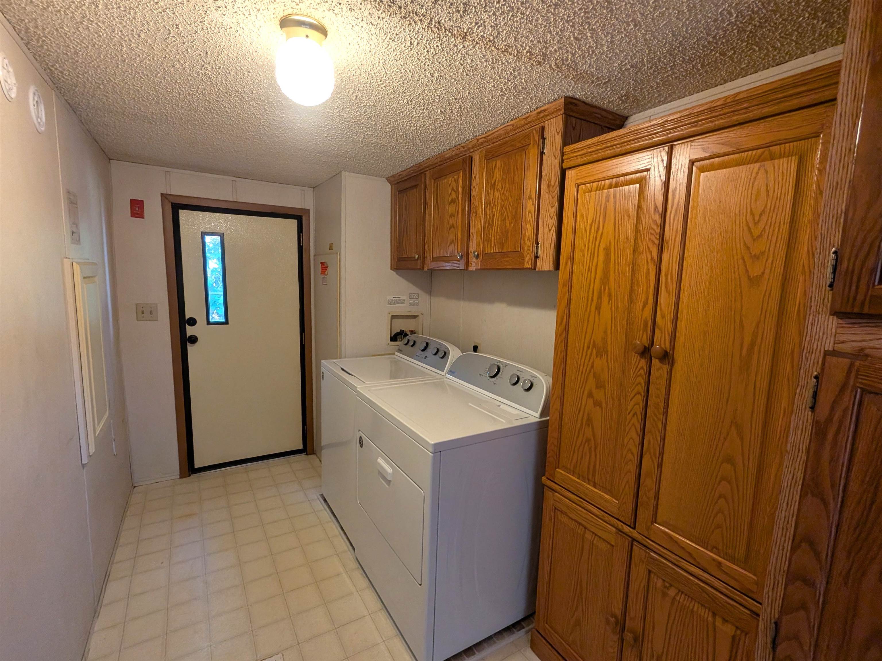 545 Elm Street Property Photo 8
