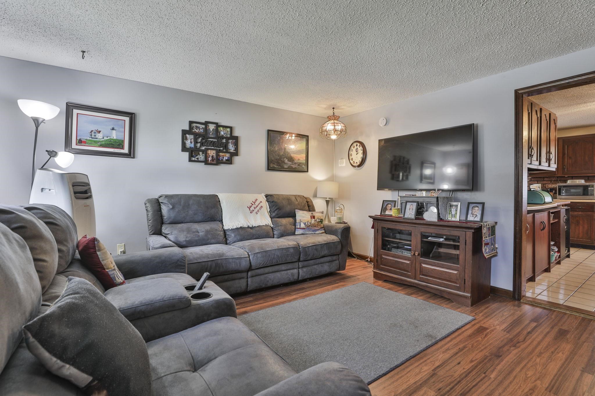160 West Hollis Street Property Photo 8