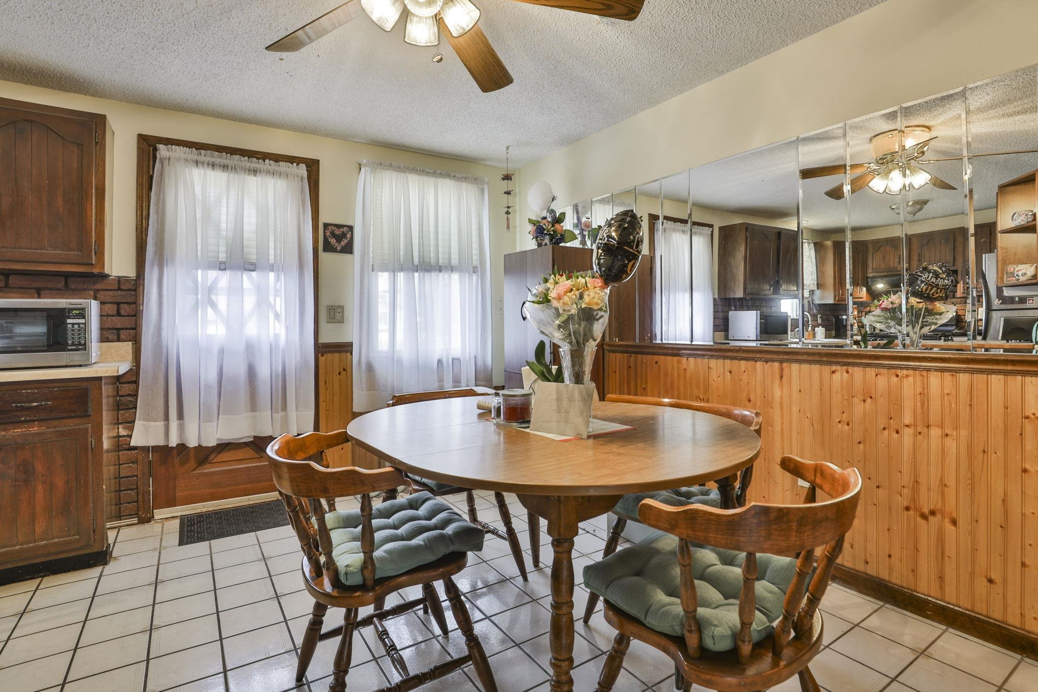 160 West Hollis Street Property Photo 11