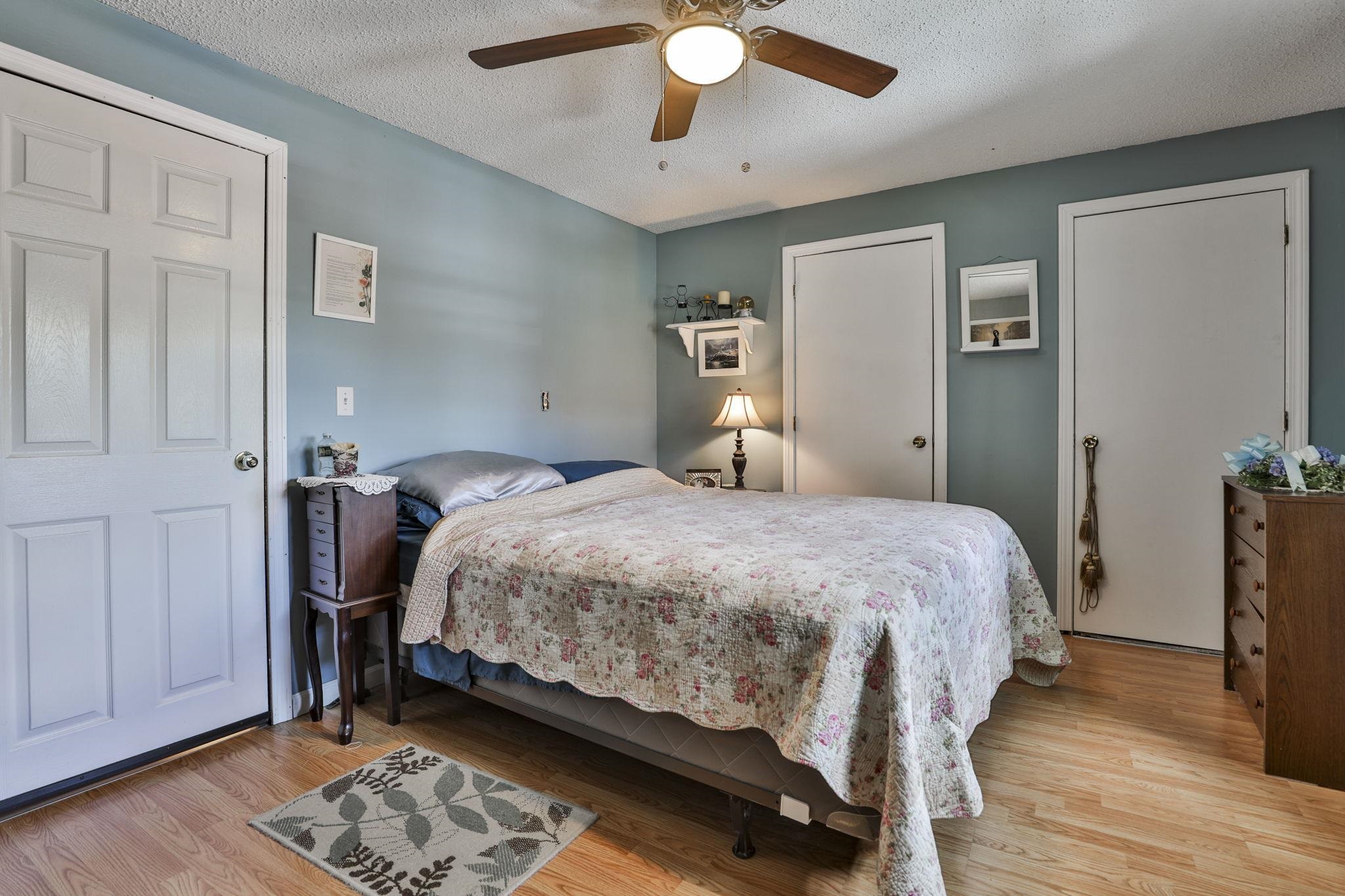 160 West Hollis Street Property Photo 15
