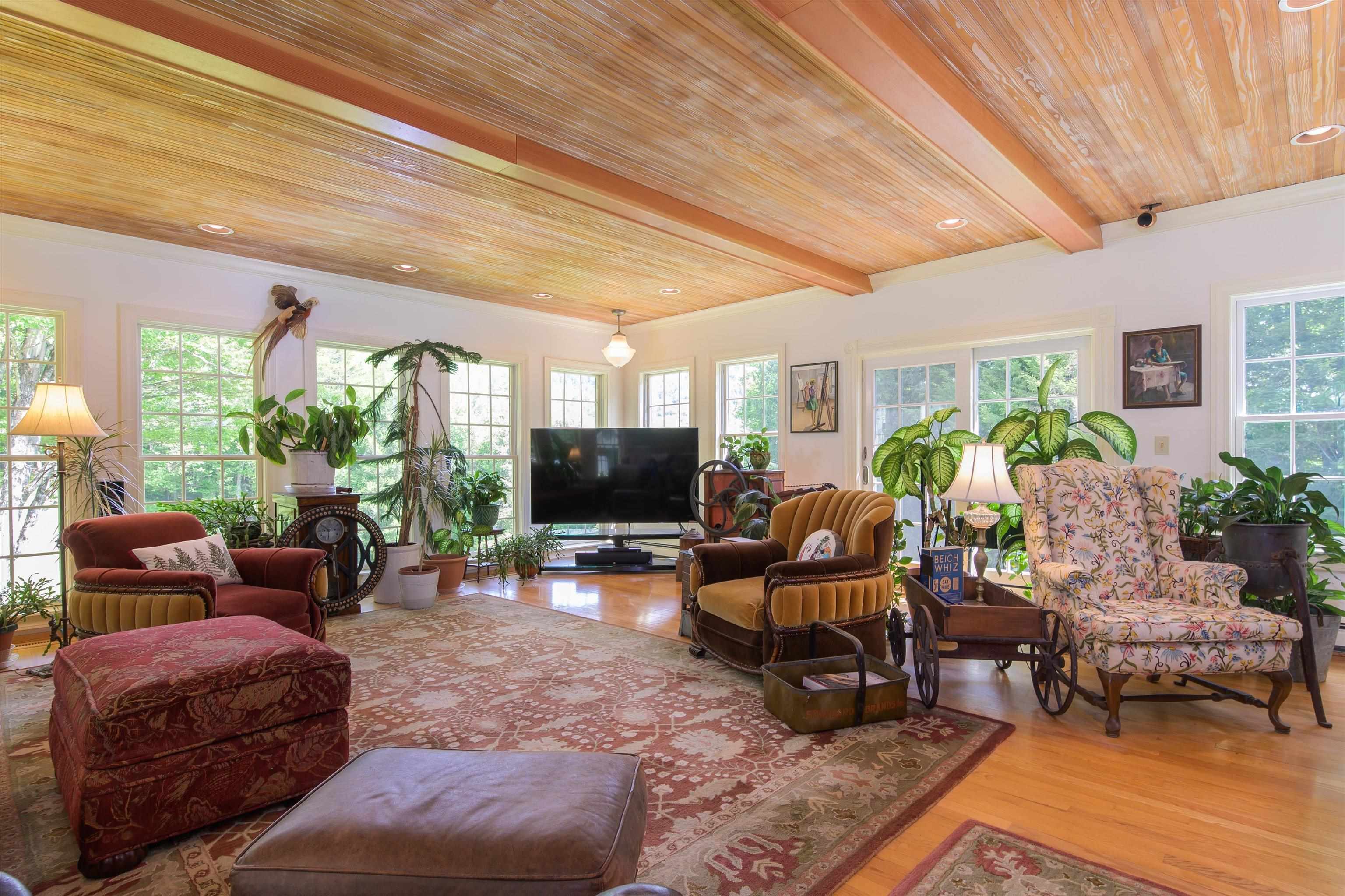 254 Town Line Road Property Photo 9