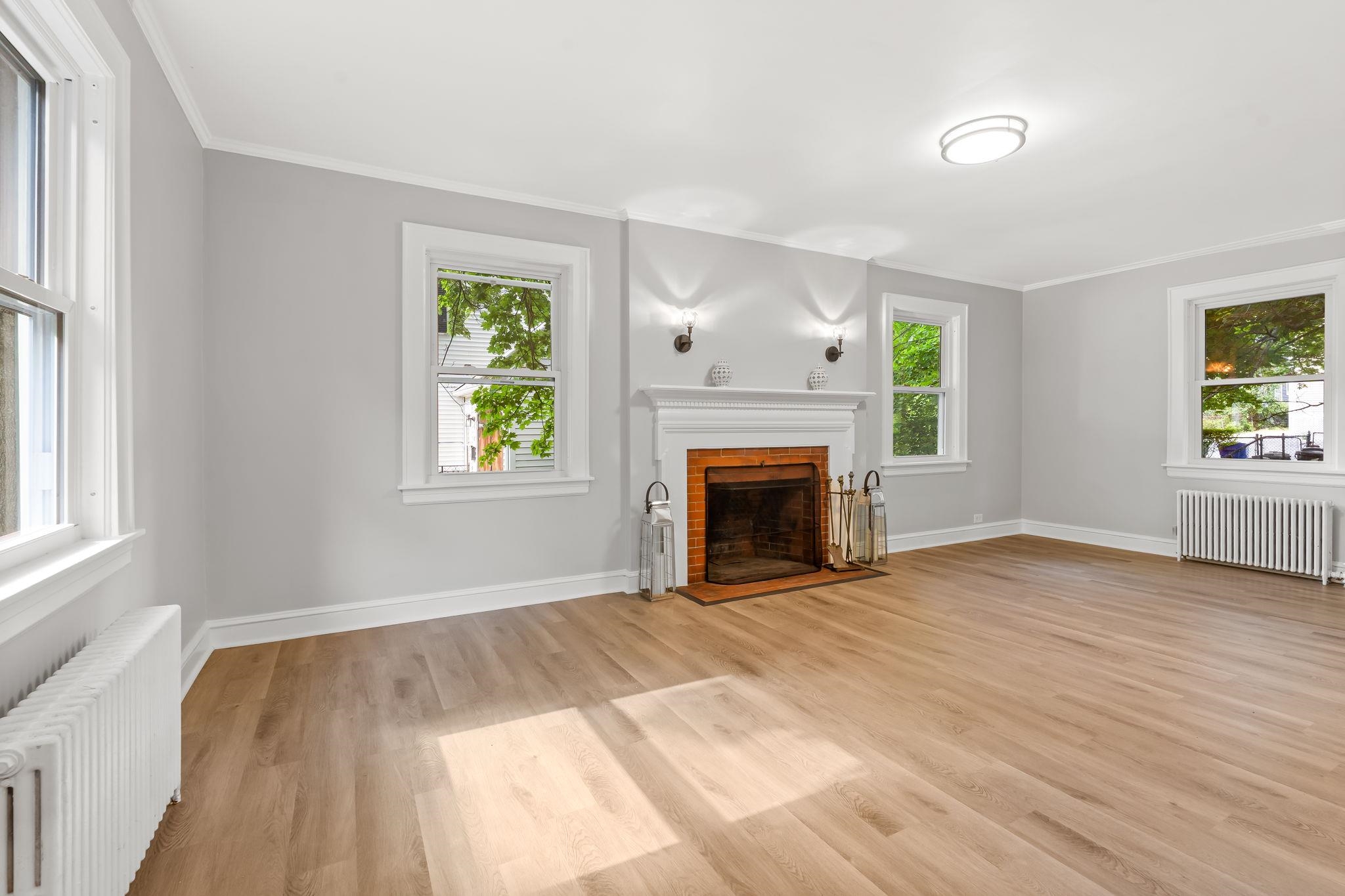 857 Union Street Property Photo 7