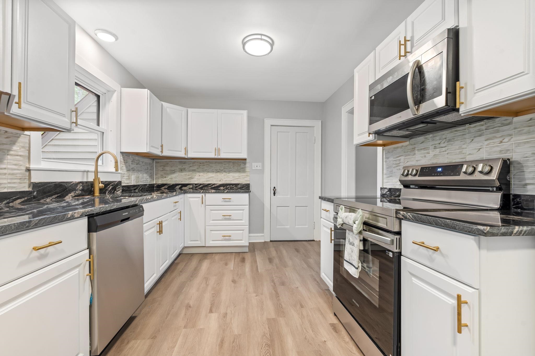 857 Union Street Property Photo 10