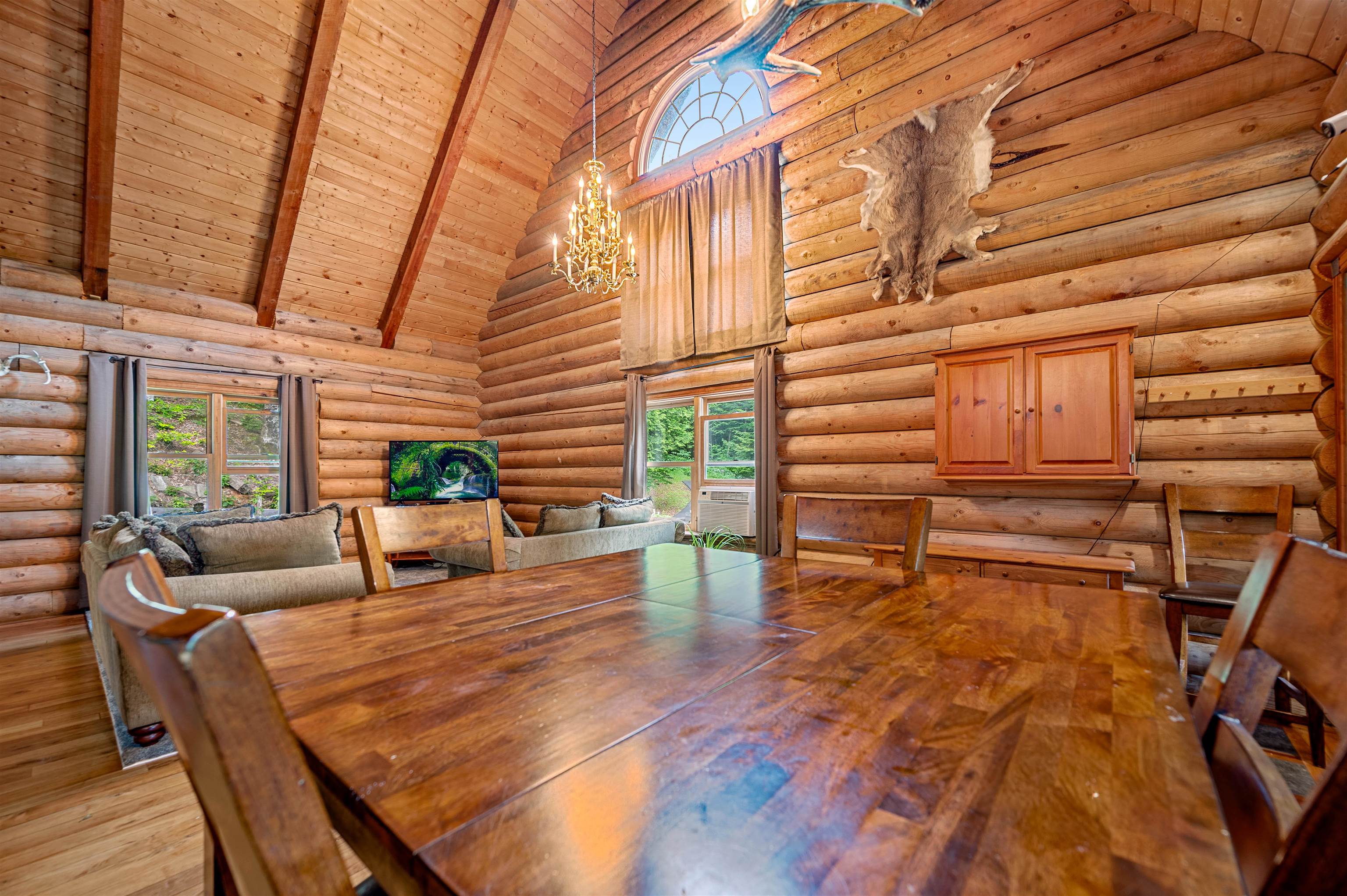 384 West Street Property Photo 5